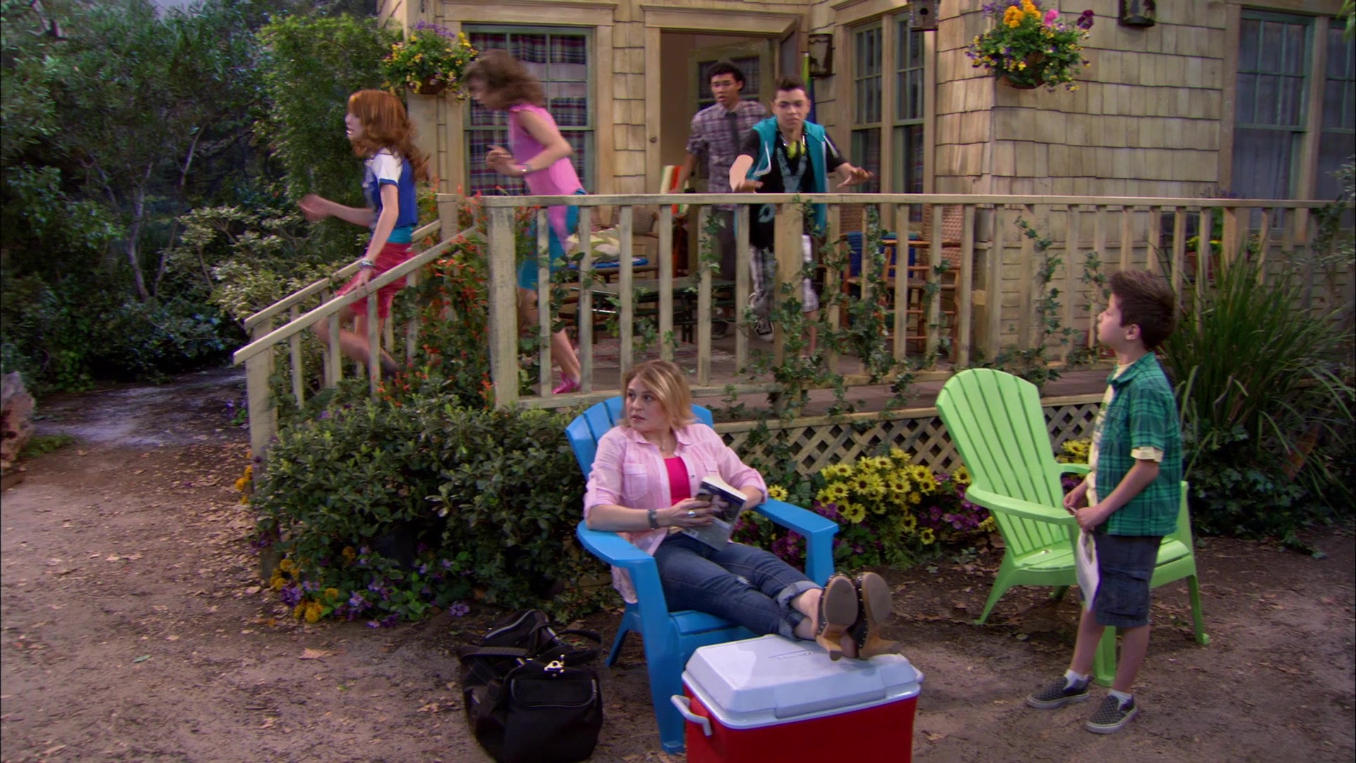 Shake_It_Up_S01E20_1080p_BTD_000851.jpg