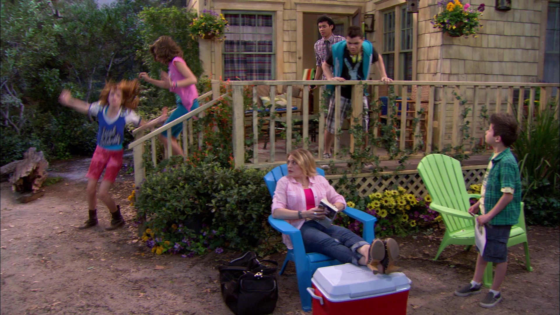 Shake_It_Up_S01E20_1080p_BTD_000852.jpg