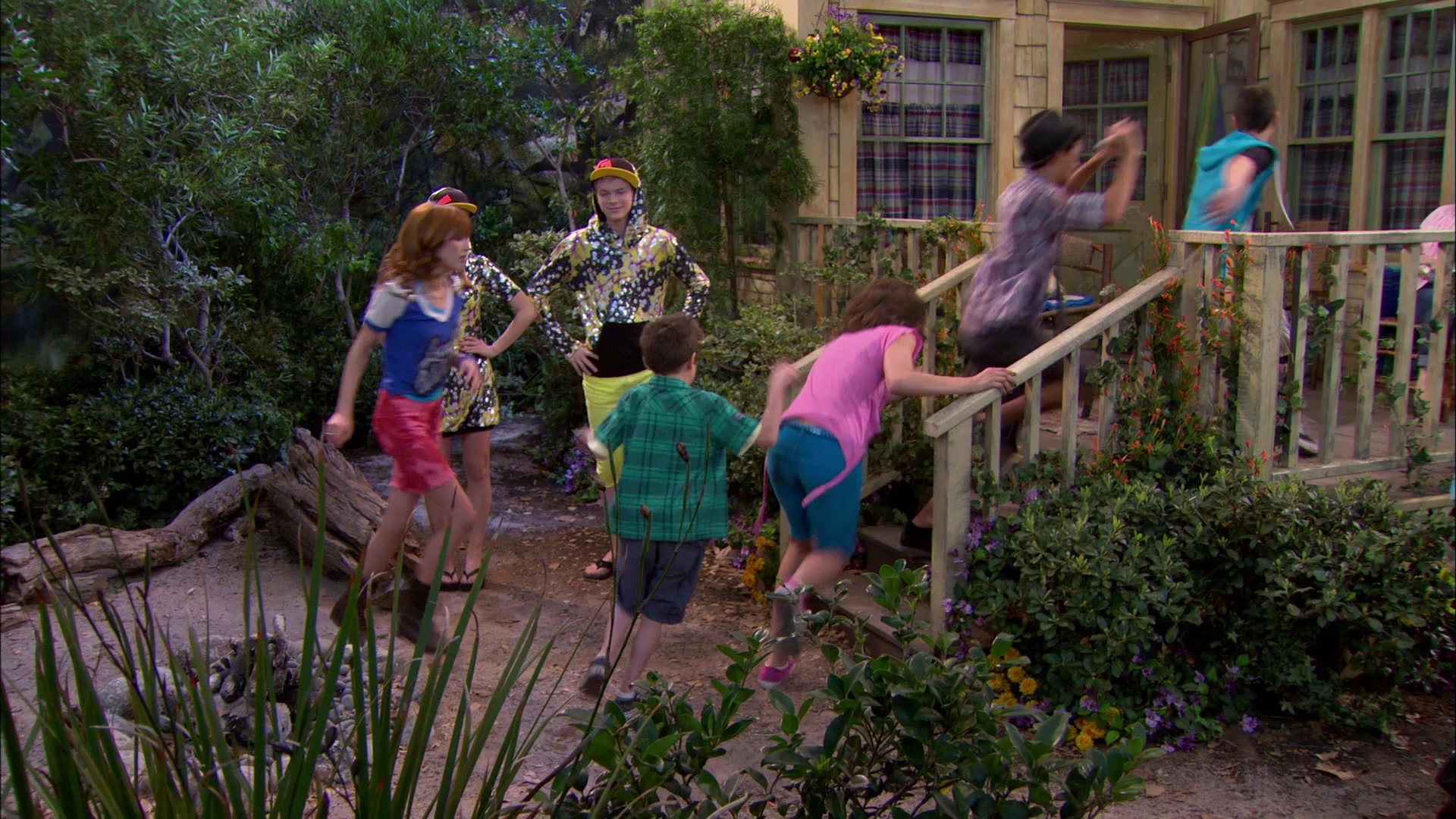 Shake_It_Up_S01E20_1080p_BTD_000977.jpg
