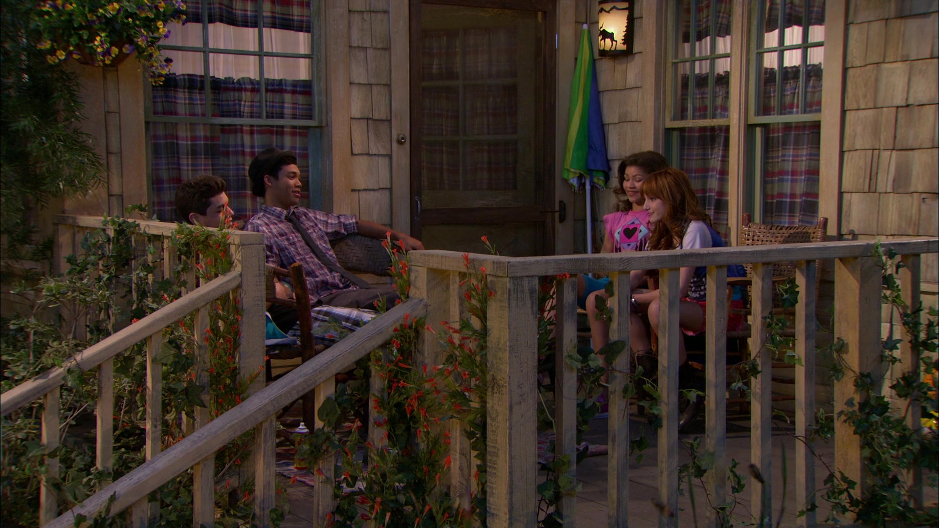Shake_It_Up_S01E20_1080p_BTD_001017.jpg Shake_It_Up_S01E20_1080p_BTD_001017.jpg