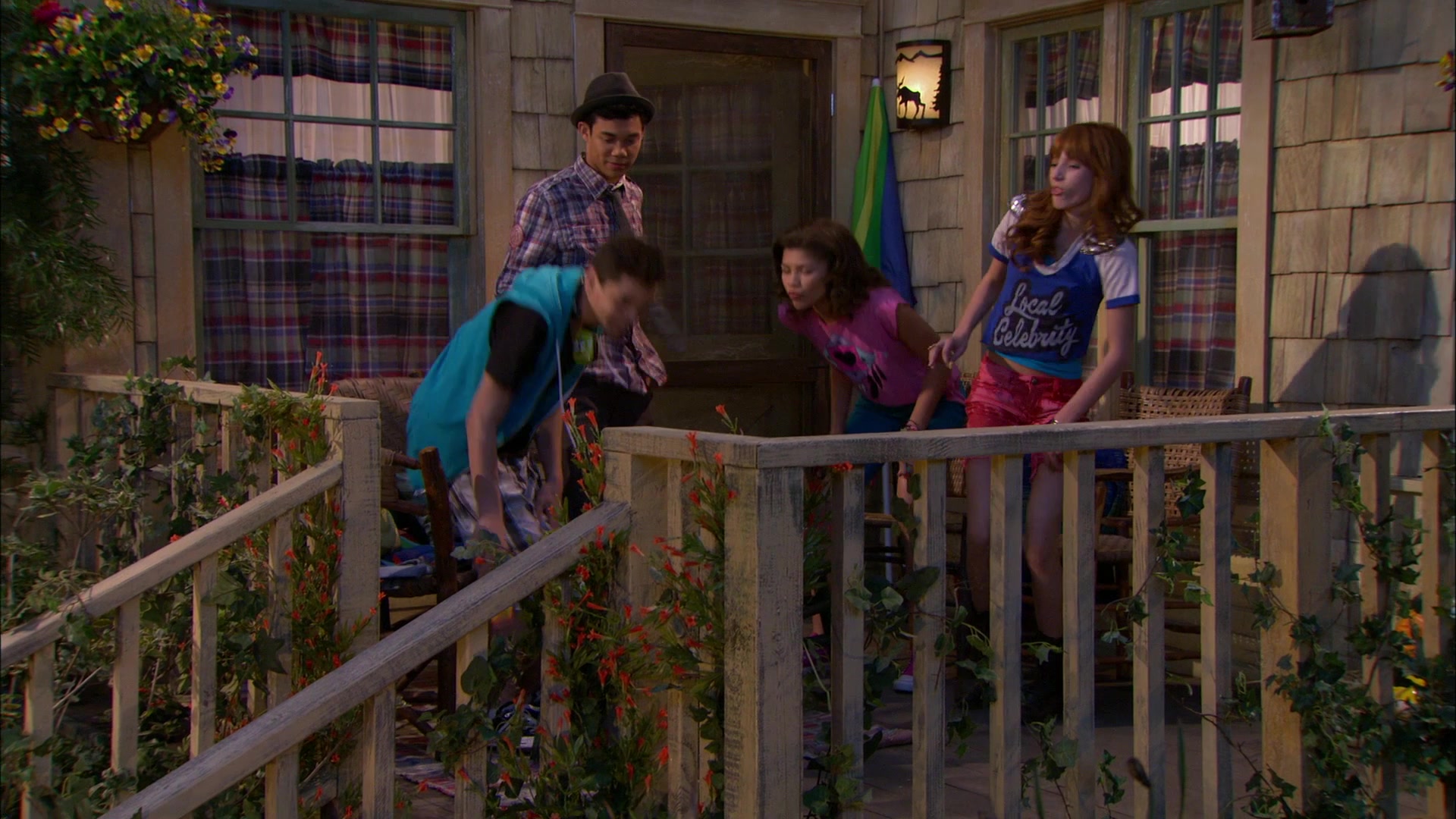 Shake_It_Up_S01E20_1080p_BTD_001067.jpg