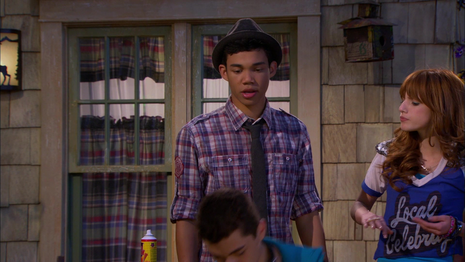 Shake_It_Up_S01E20_1080p_BTD_001078.jpg