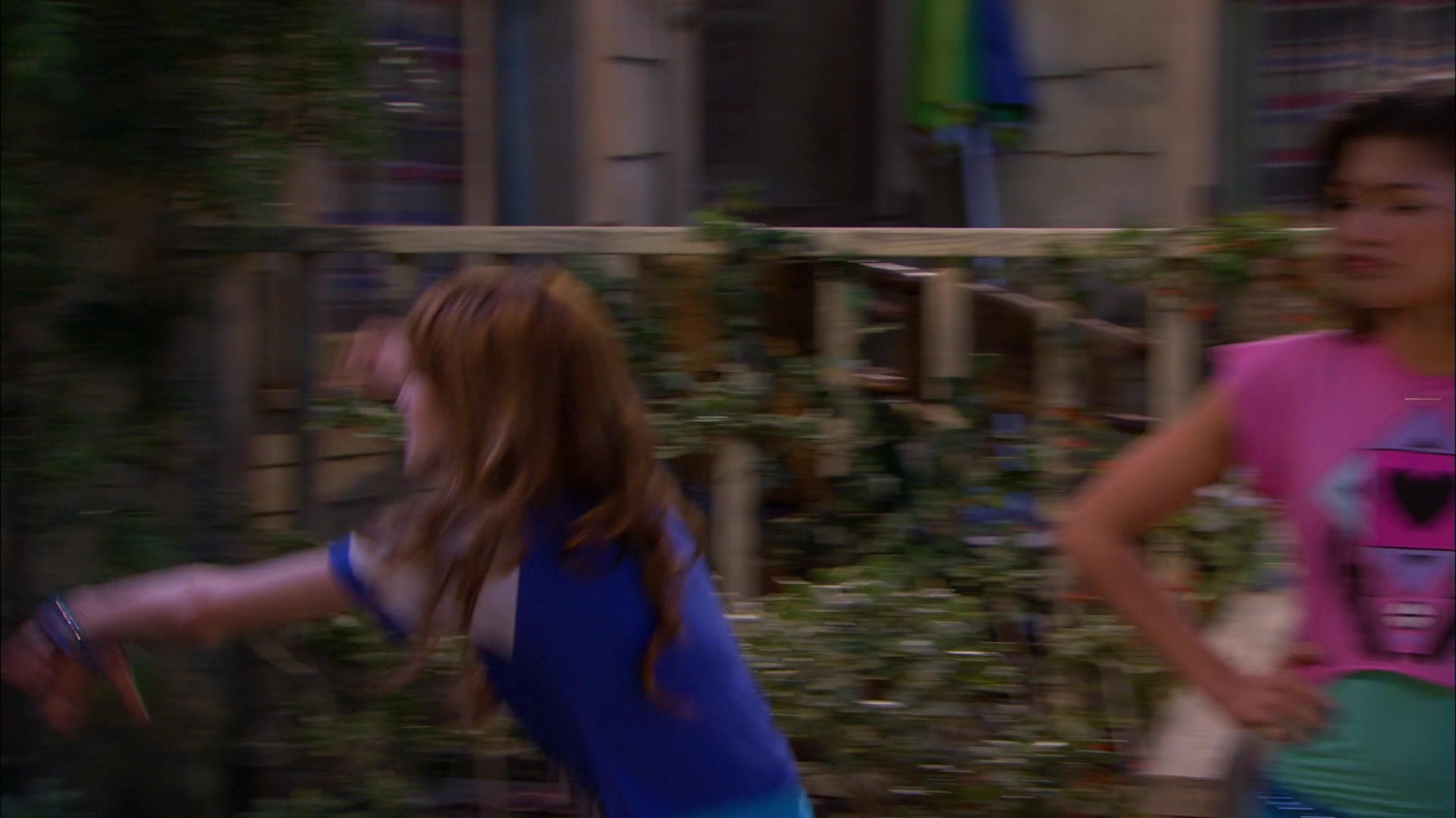 Shake_It_Up_S01E20_1080p_BTD_001092.jpg
