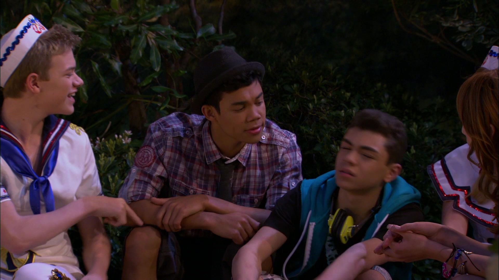 Shake_It_Up_S01E20_1080p_BTD_001181.jpg