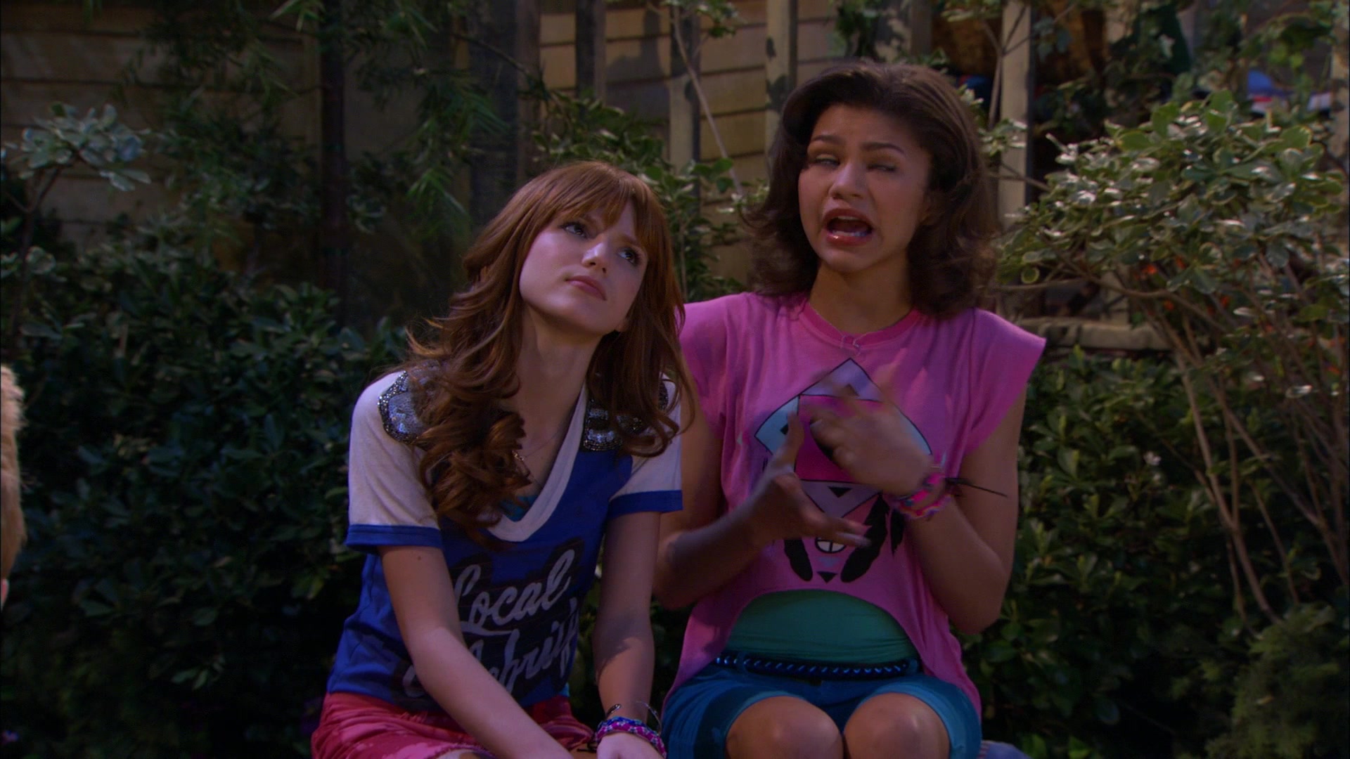 Shake_It_Up_S01E20_1080p_BTD_001291.jpg