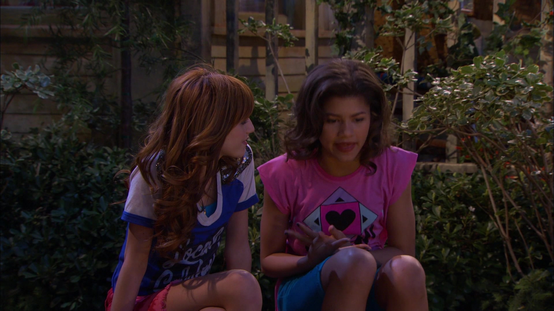 Shake_It_Up_S01E20_1080p_BTD_001351.jpg