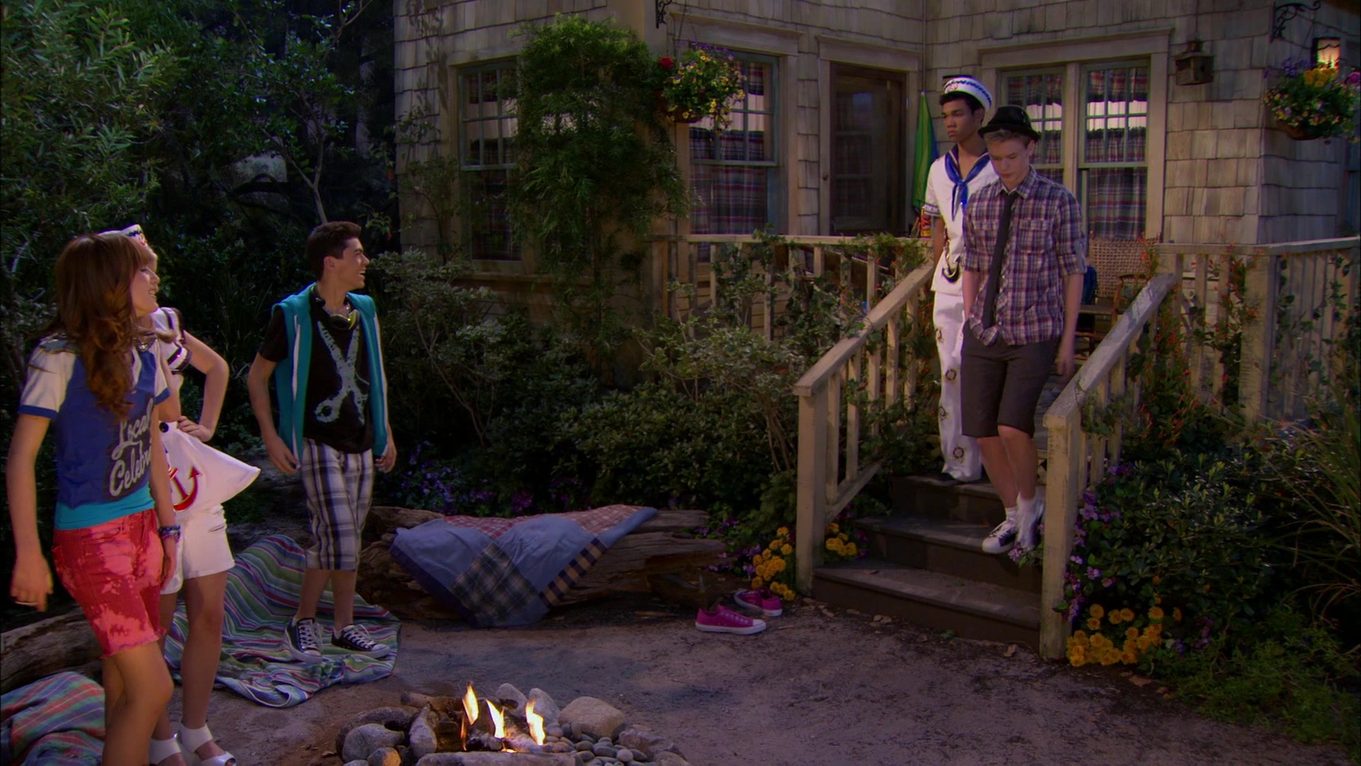 Shake_It_Up_S01E20_1080p_BTD_001411.jpg Shake_It_Up_S01E20_1080p_BTD_001411.jpg