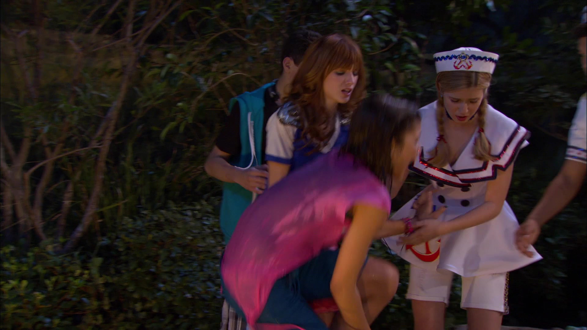 Shake_It_Up_S01E20_1080p_BTD_001481.jpg