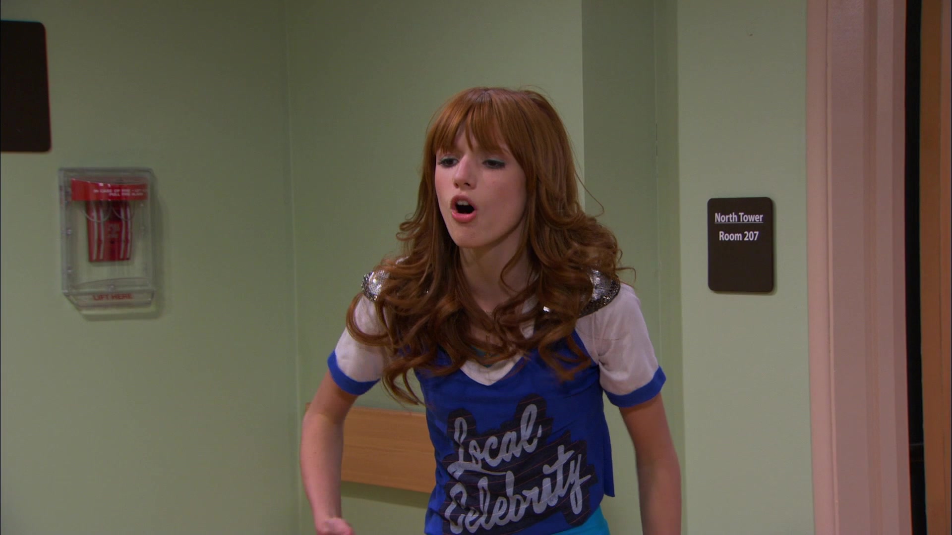 Shake_It_Up_S01E20_1080p_BTD_001572.jpg