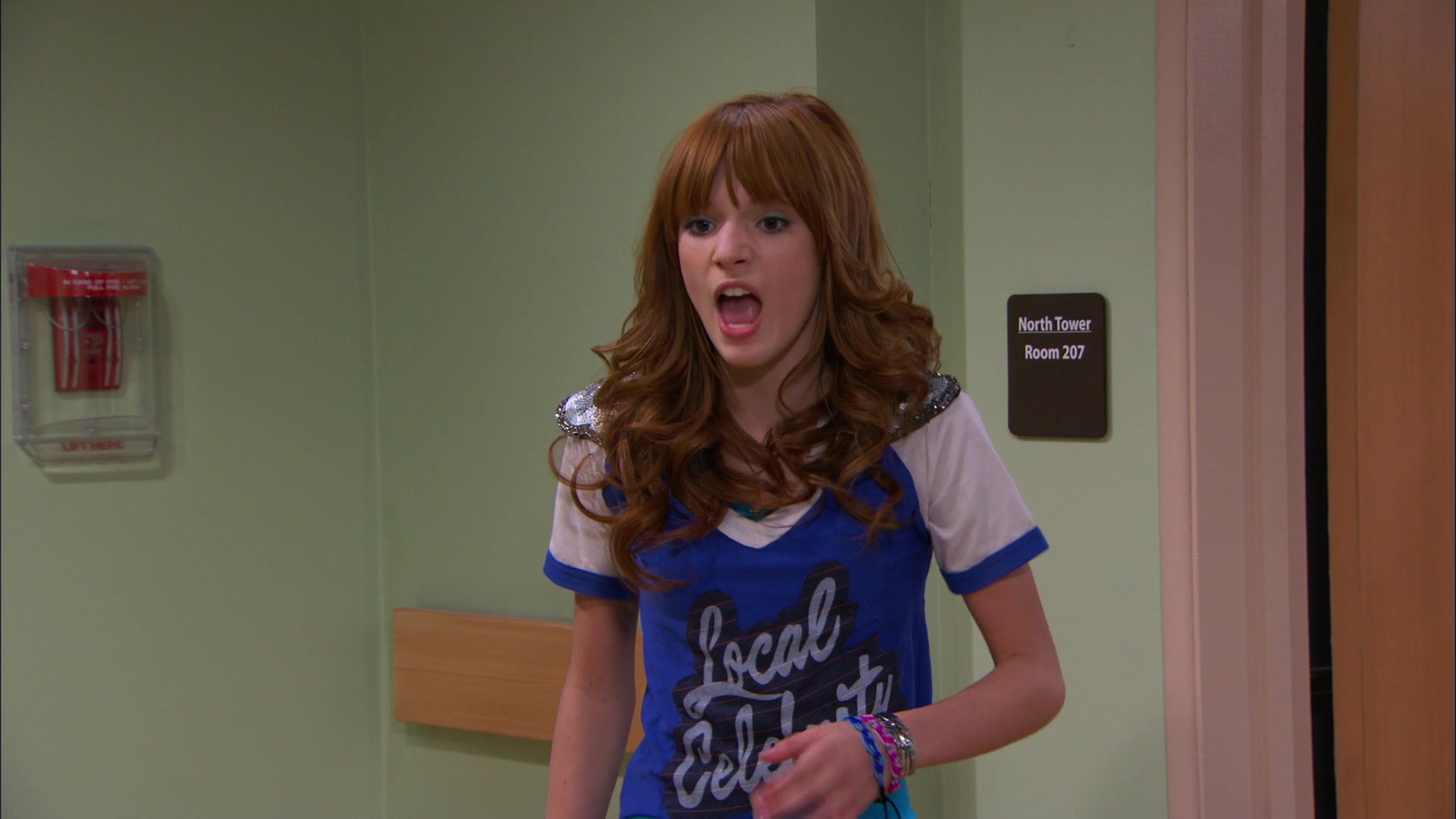 Shake_It_Up_S01E20_1080p_BTD_001592.jpg