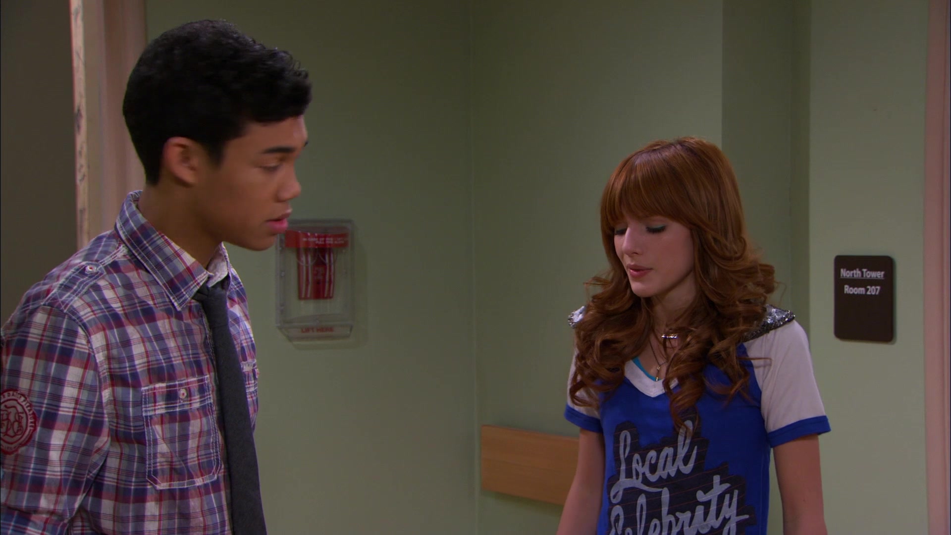 Shake_It_Up_S01E20_1080p_BTD_001642.jpg