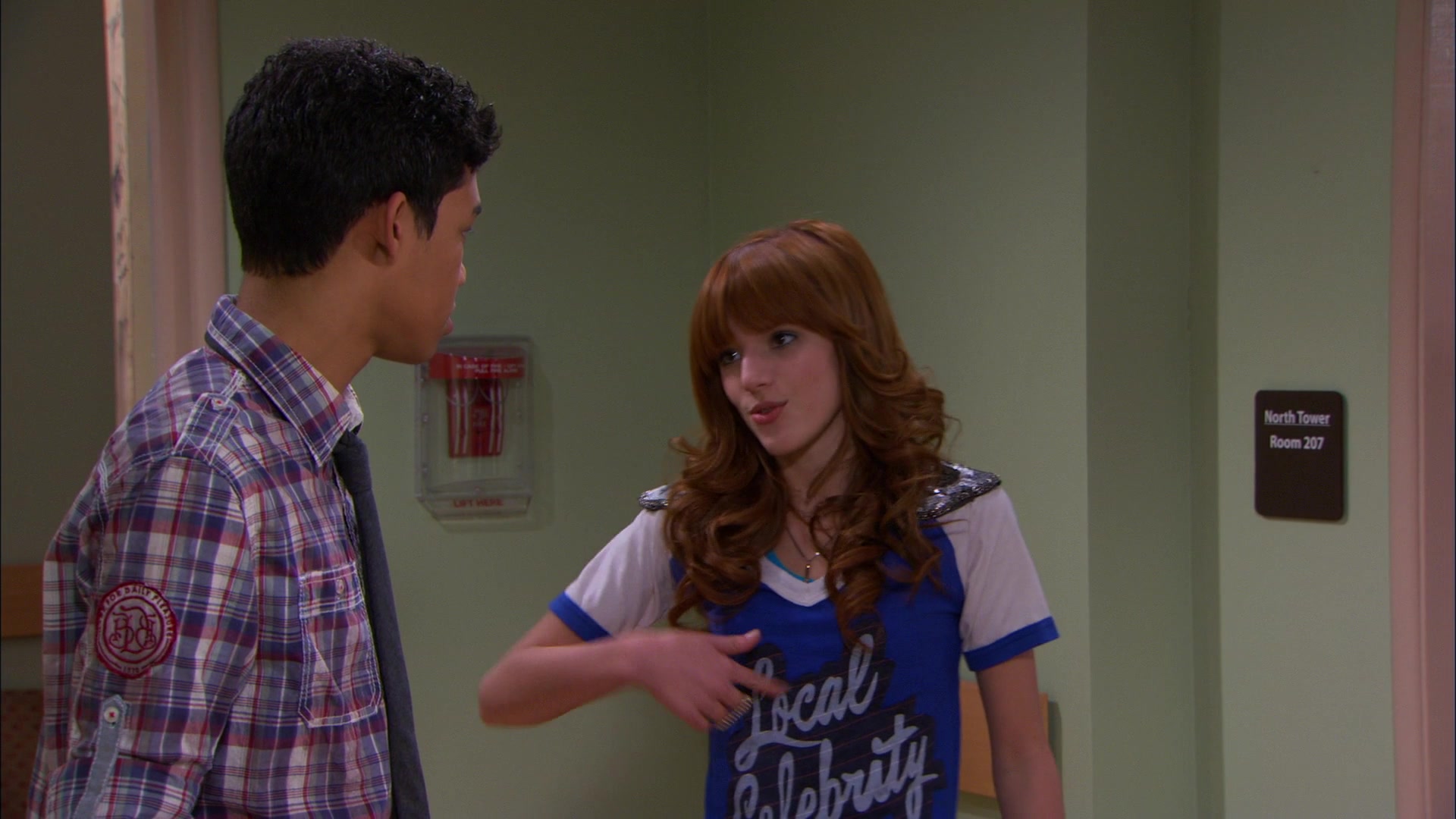 Shake_It_Up_S01E20_1080p_BTD_001645.jpg