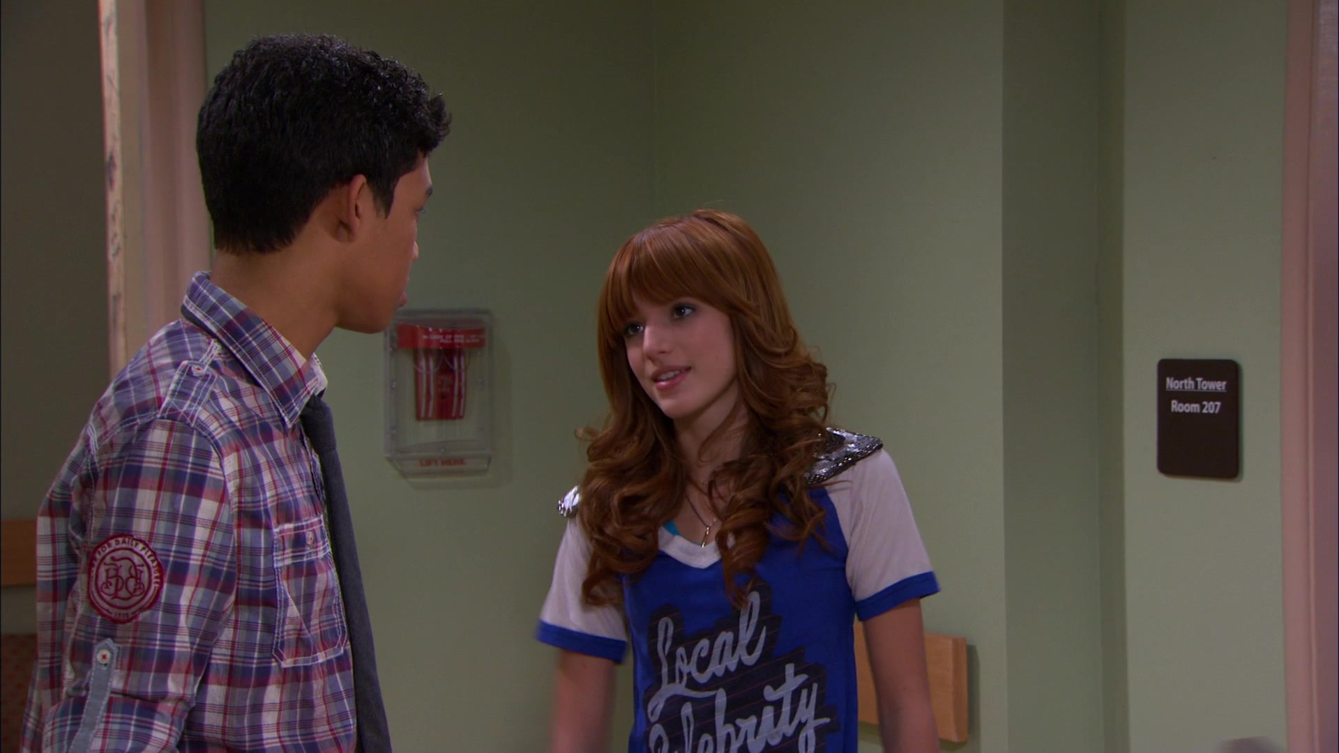 Shake_It_Up_S01E20_1080p_BTD_001646.jpg