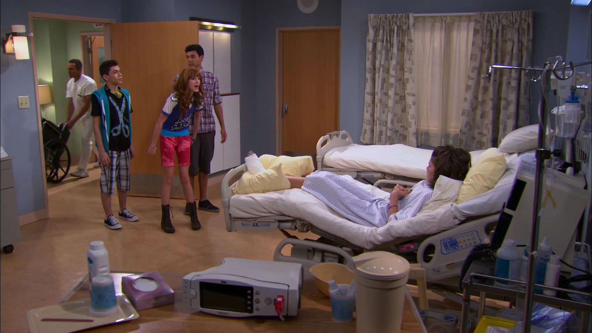 Shake_It_Up_S01E20_1080p_BTD_001666.jpg Shake_It_Up_S01E20_1080p_BTD_001666.jpg