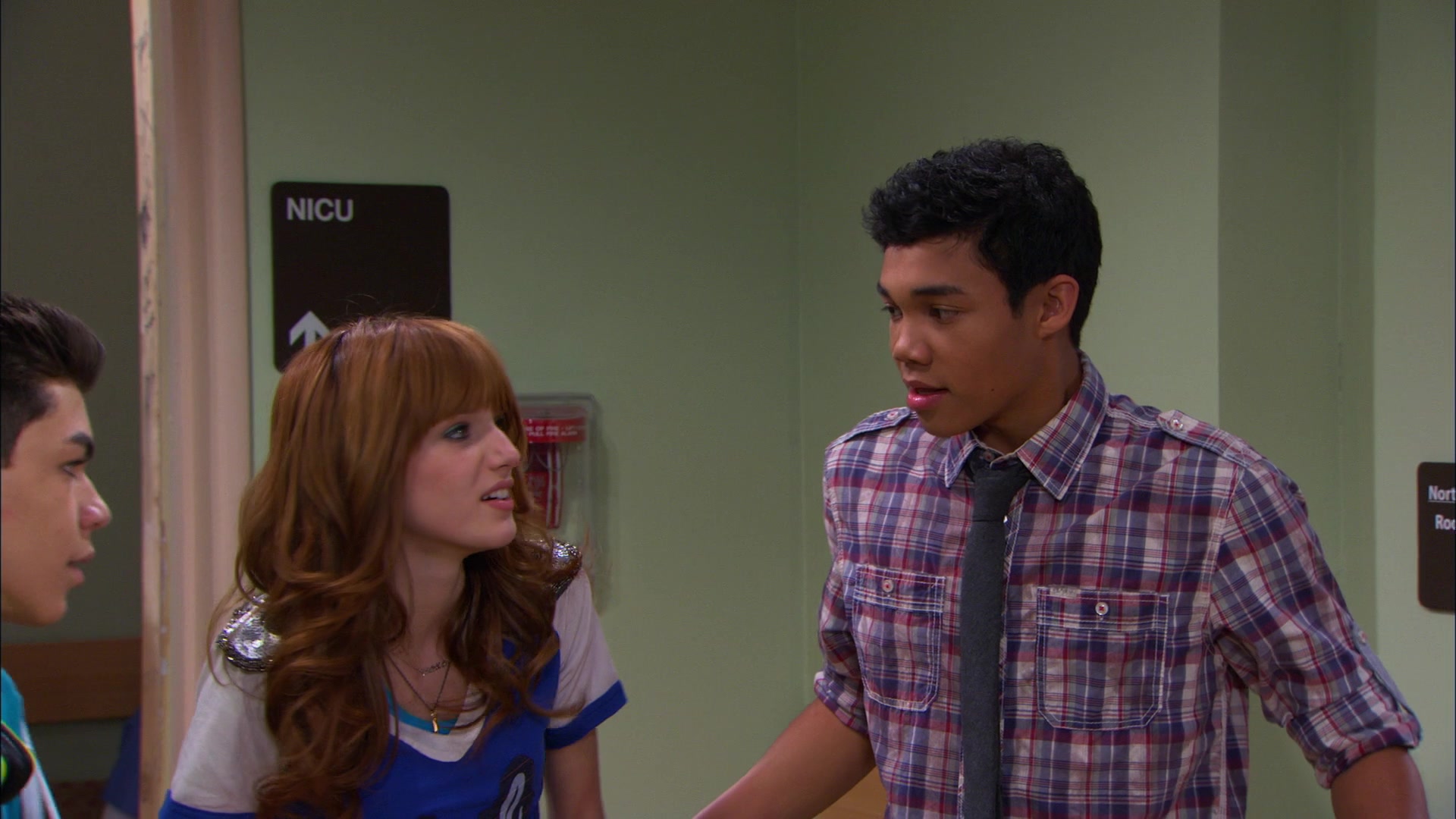 Shake_It_Up_S01E20_1080p_BTD_001679.jpg