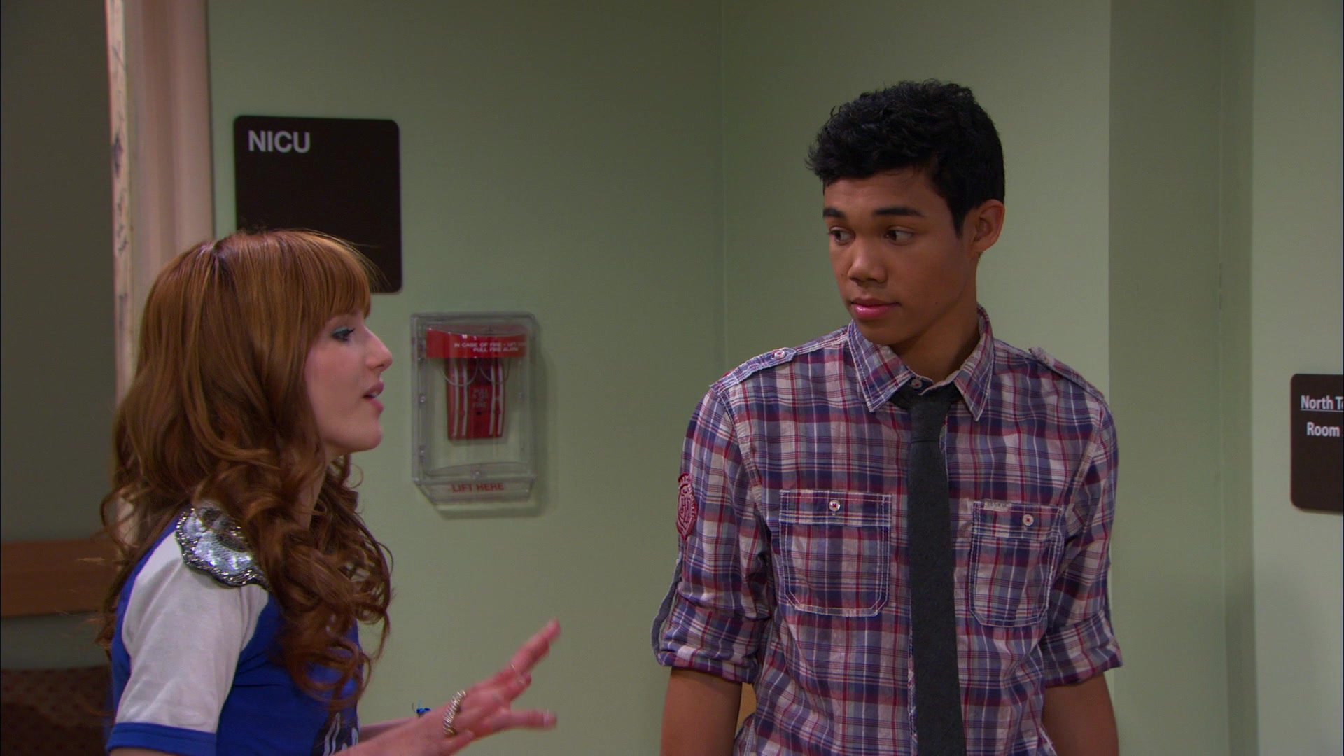 Shake_It_Up_S01E20_1080p_BTD_001689.jpg