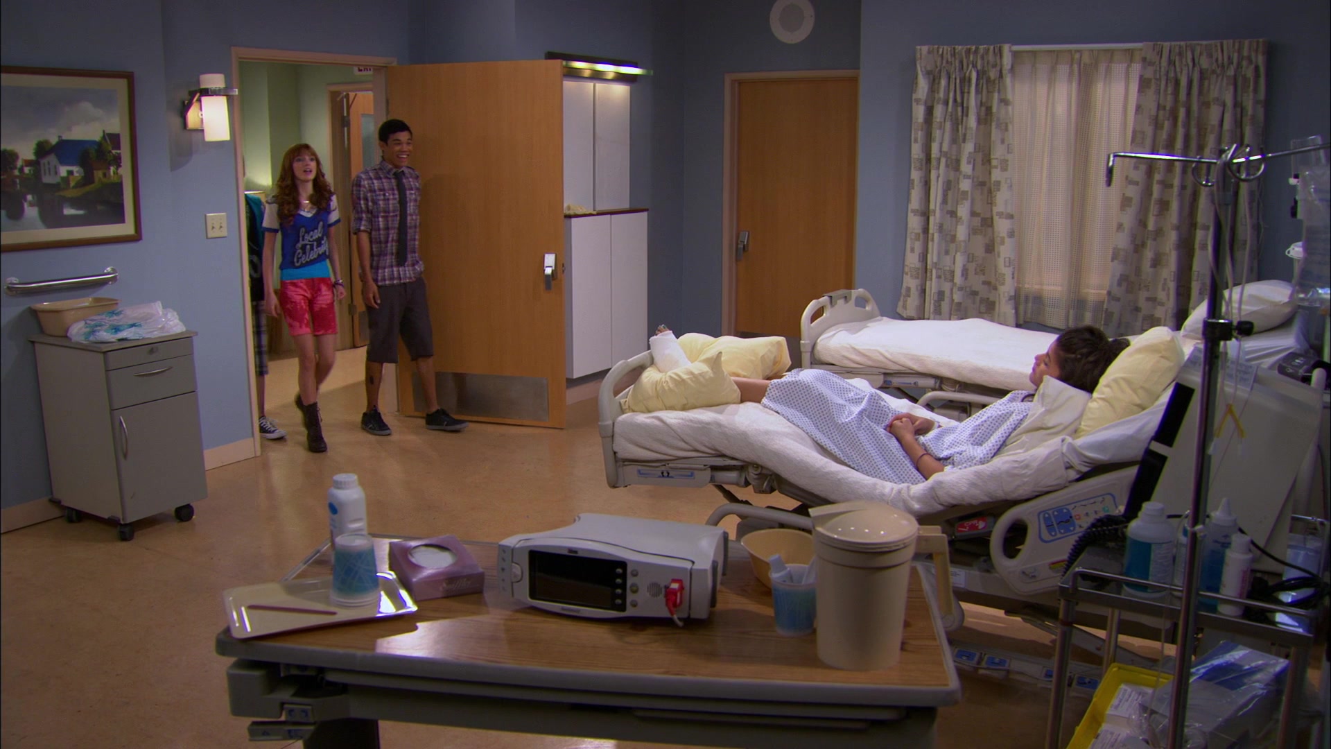 Shake_It_Up_S01E20_1080p_BTD_001698.jpg