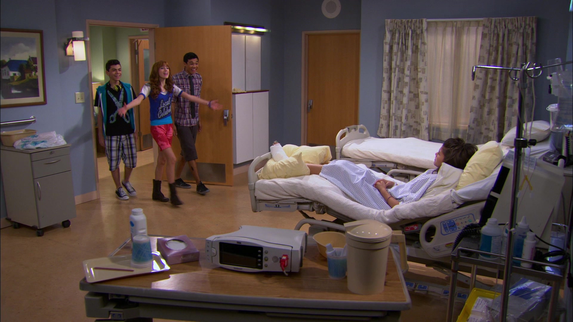 Shake_It_Up_S01E20_1080p_BTD_001700.jpg
