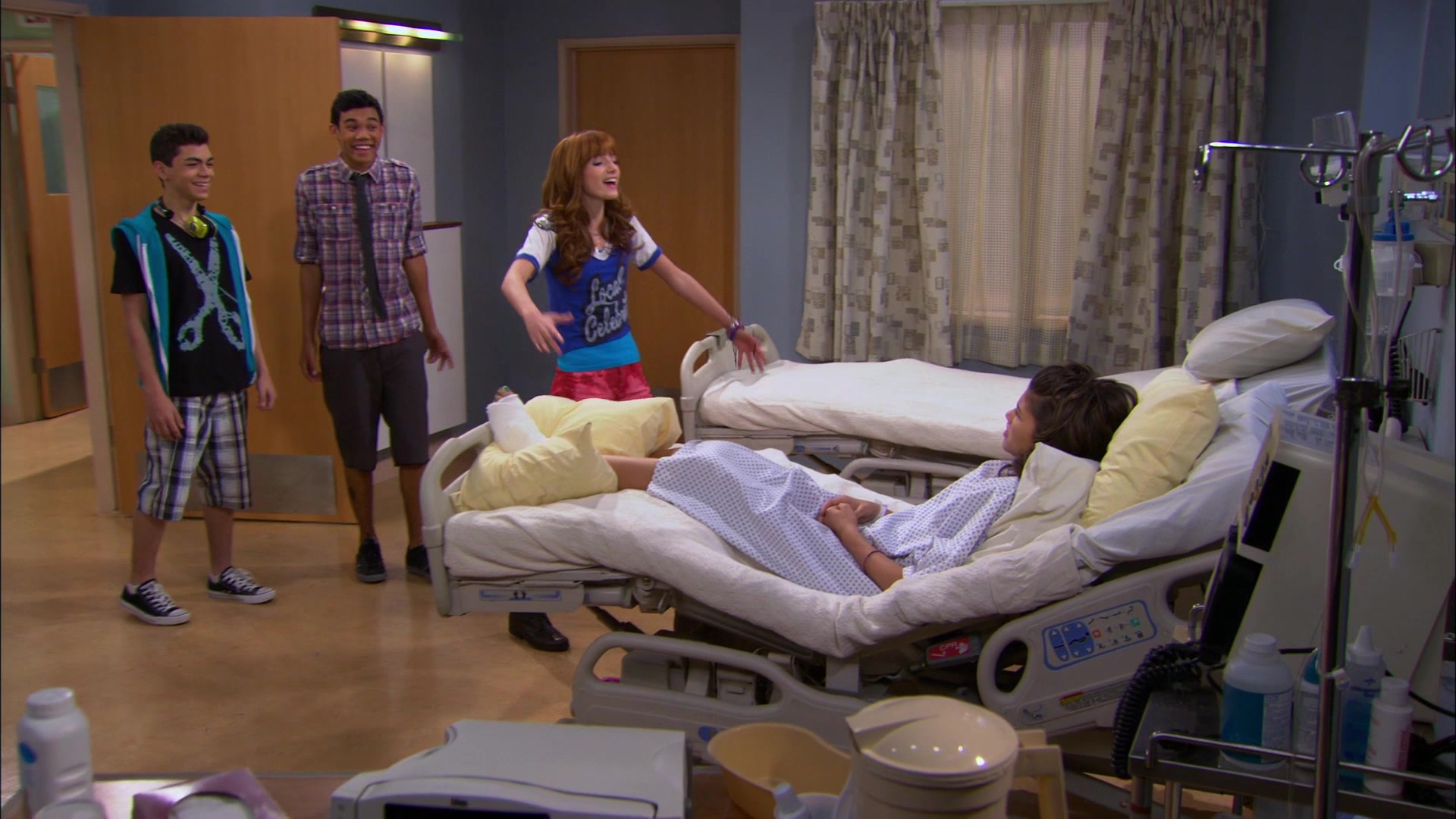 Shake_It_Up_S01E20_1080p_BTD_001705.jpg