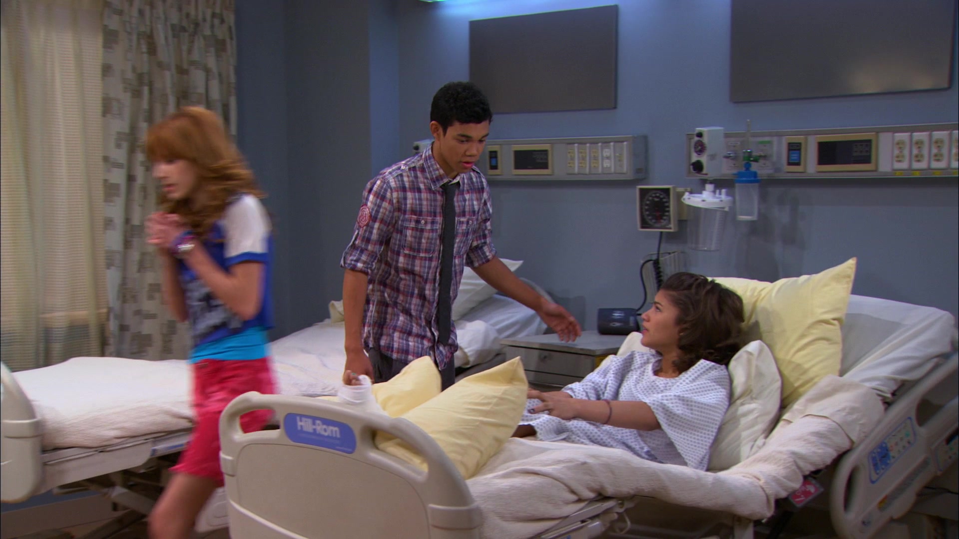 Shake_It_Up_S01E20_1080p_BTD_001759.jpg
