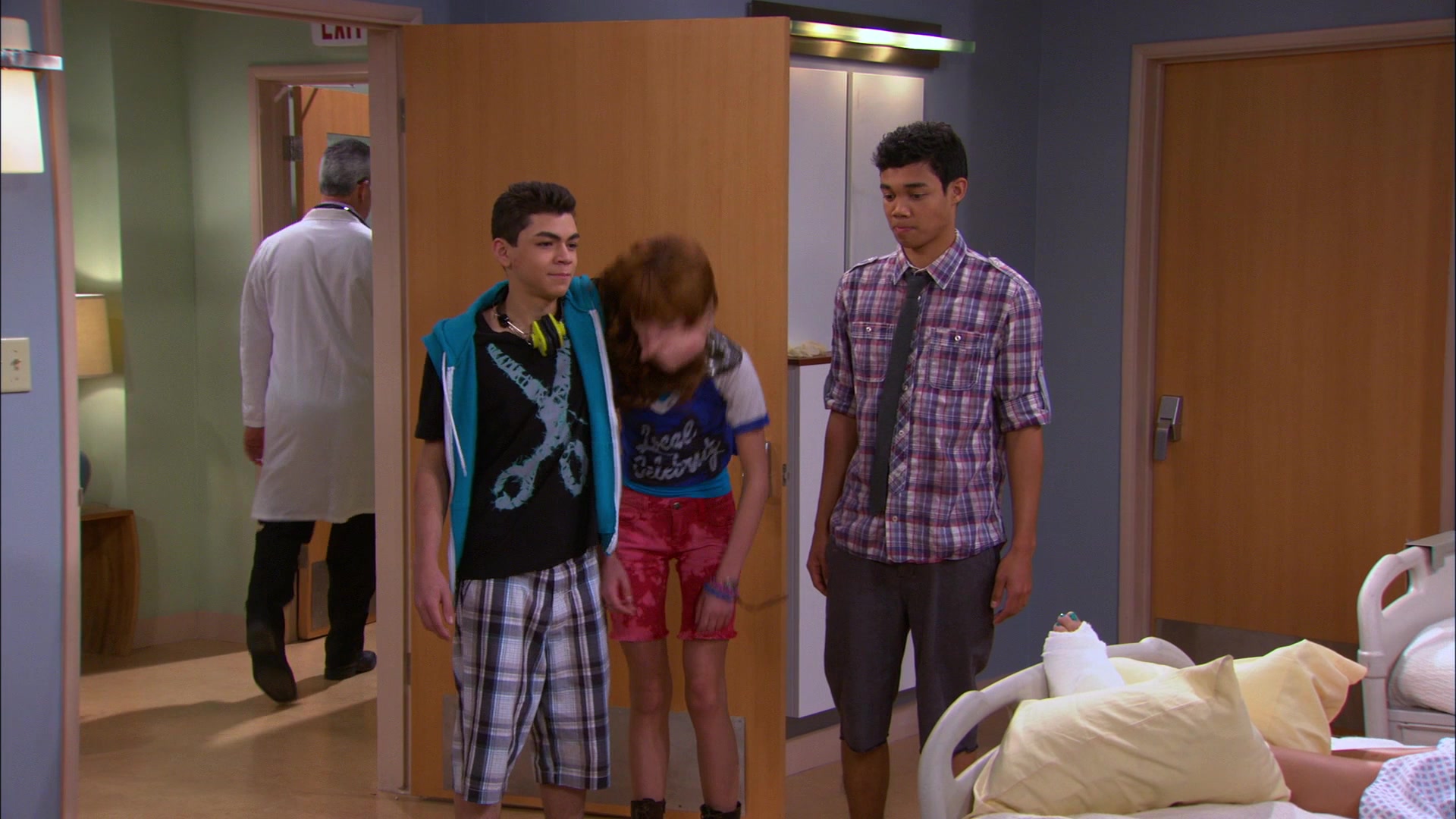 Shake_It_Up_S01E20_1080p_BTD_001949.jpg Shake_It_Up_S01E20_1080p_BTD_001949.jpg
