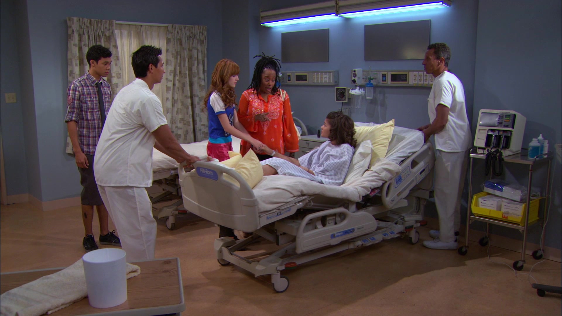 Shake_It_Up_S01E20_1080p_BTD_002579.jpg