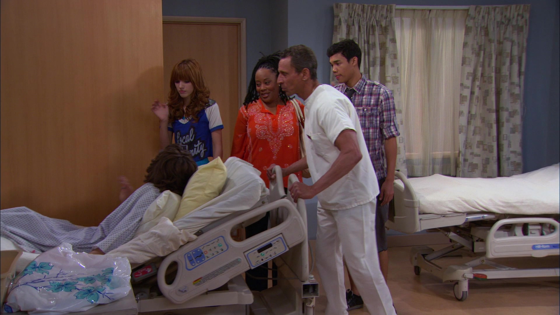 Shake_It_Up_S01E20_1080p_BTD_002600.jpg