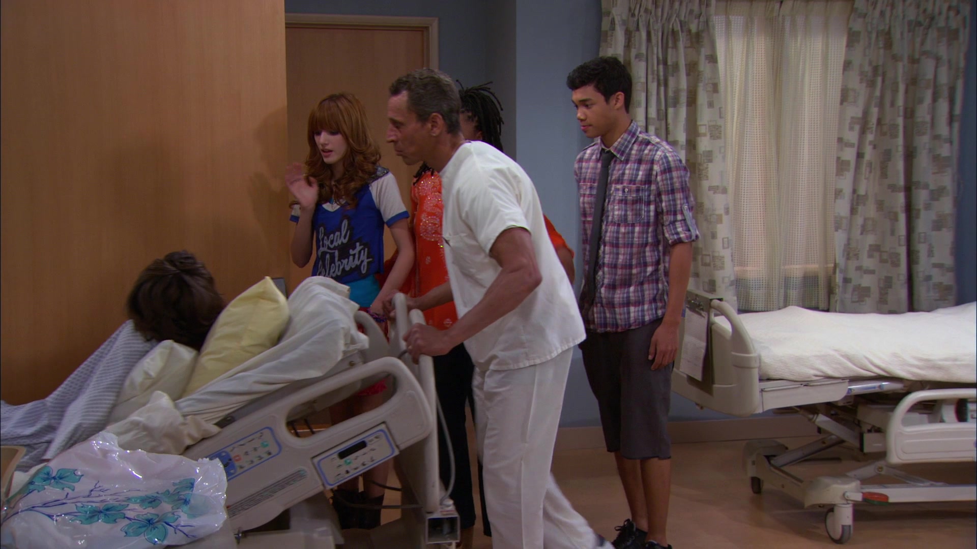 Shake_It_Up_S01E20_1080p_BTD_002602.jpg