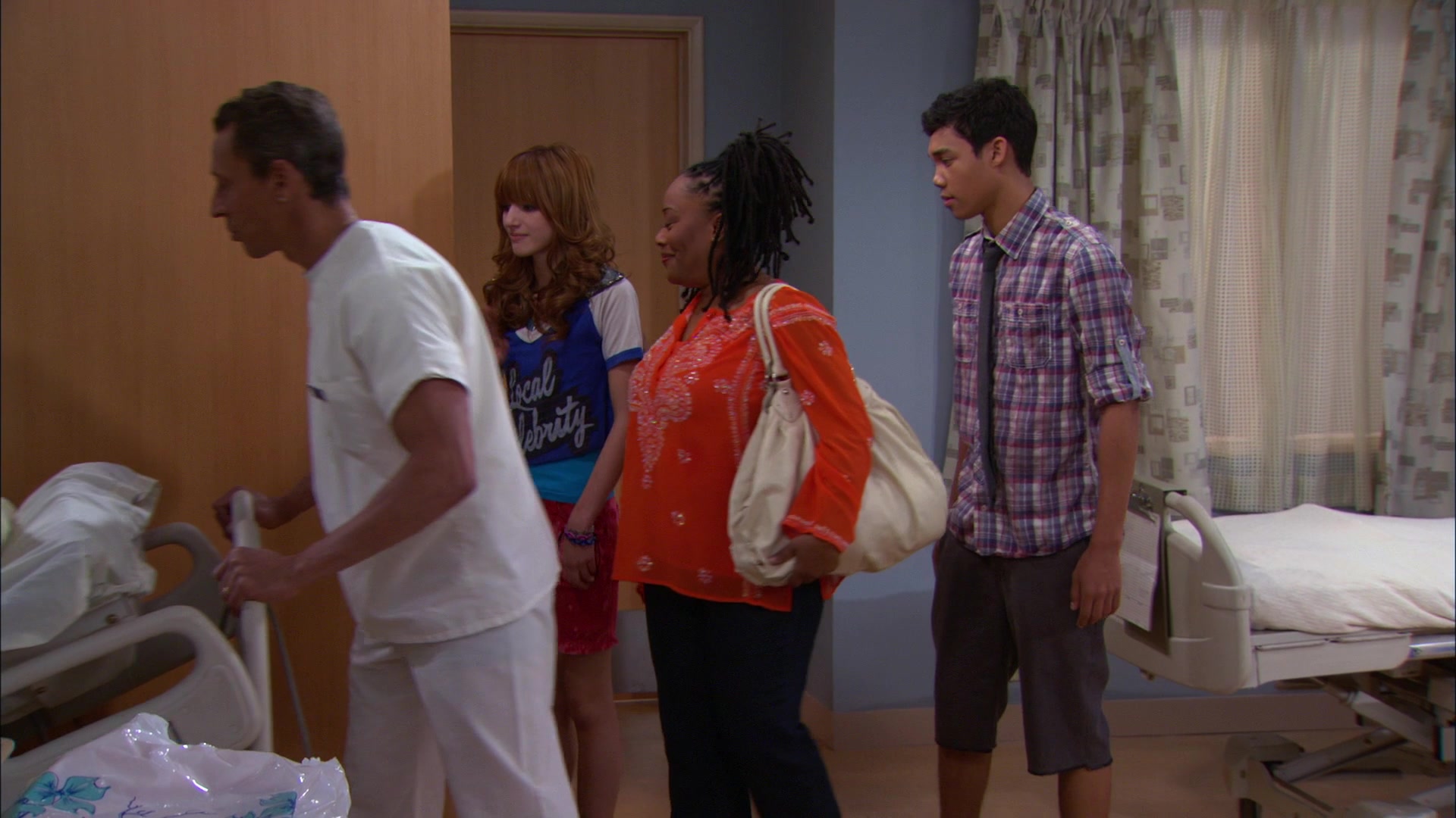 Shake_It_Up_S01E20_1080p_BTD_002606.jpg