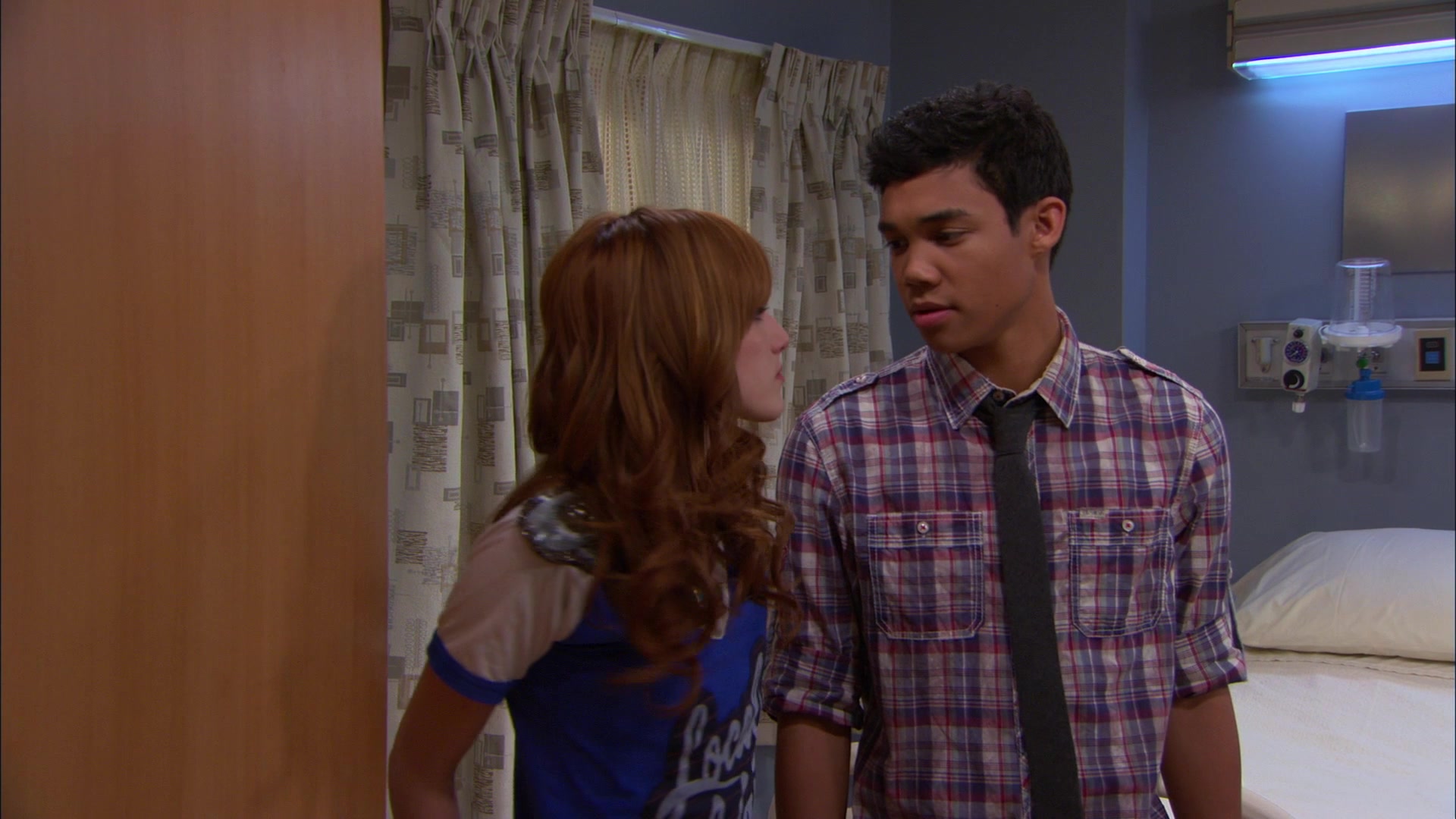 Shake_It_Up_S01E20_1080p_BTD_002621.jpg