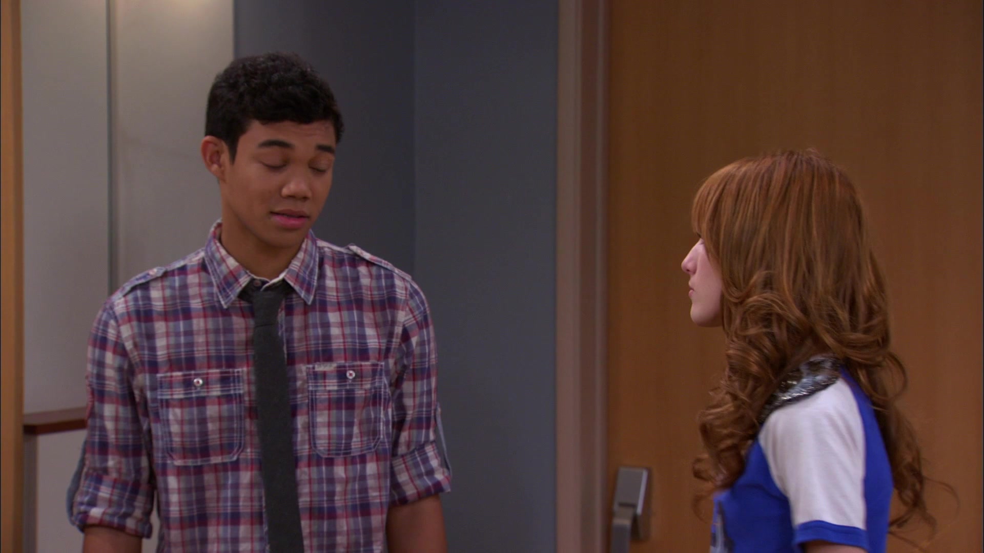 Shake_It_Up_S01E20_1080p_BTD_002644.jpg