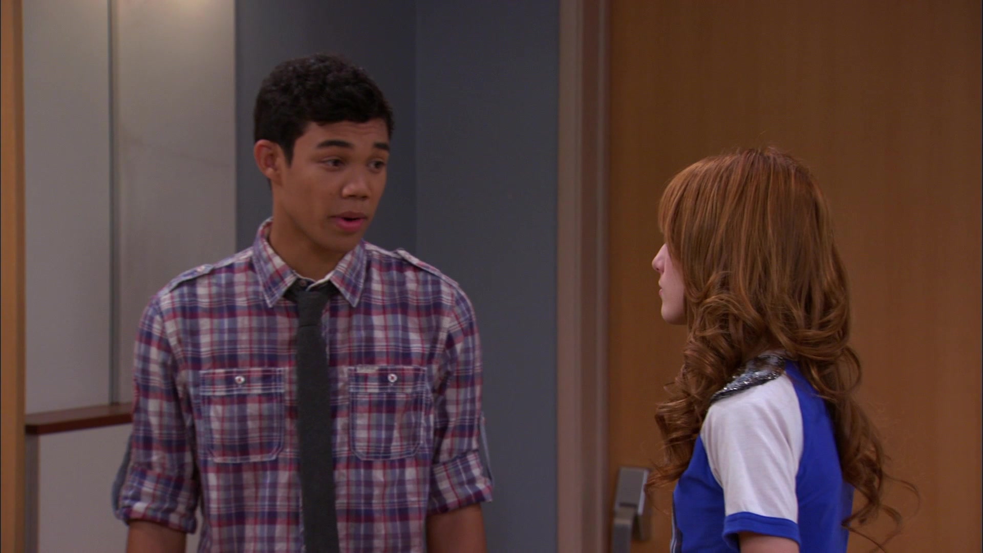 Shake_It_Up_S01E20_1080p_BTD_002645.jpg