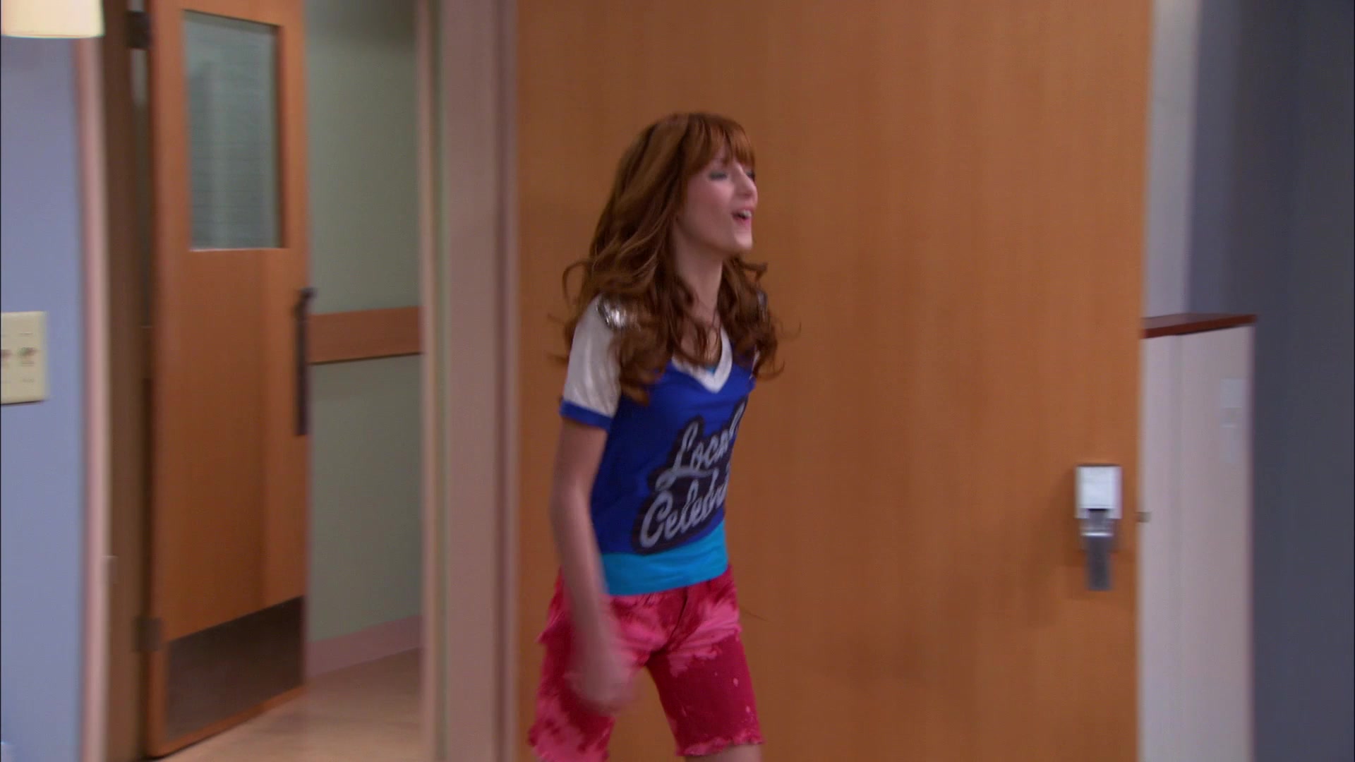 Shake_It_Up_S01E20_1080p_BTD_002953.jpg