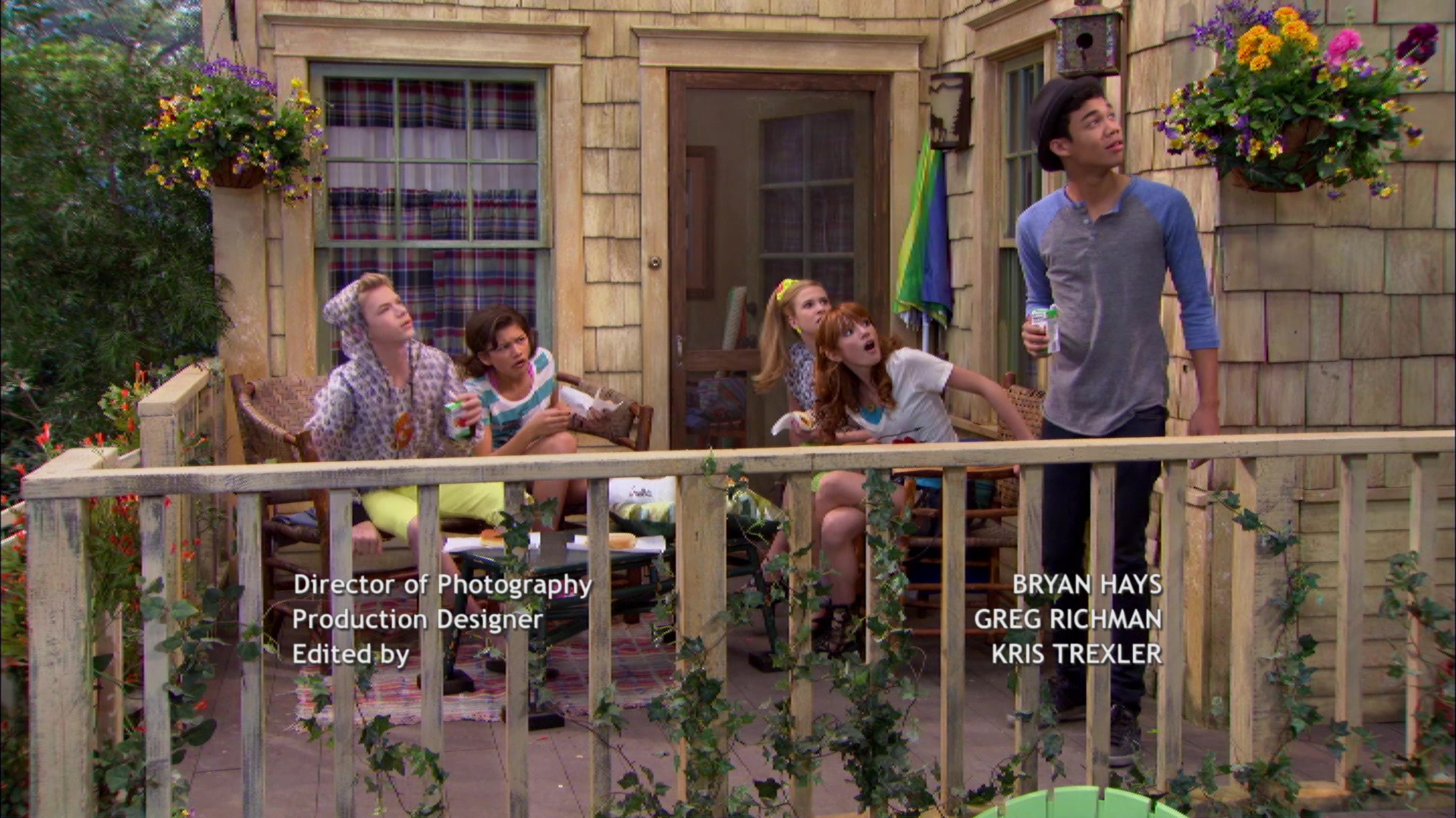 Shake_It_Up_S01E20_1080p_BTD_003084.jpg