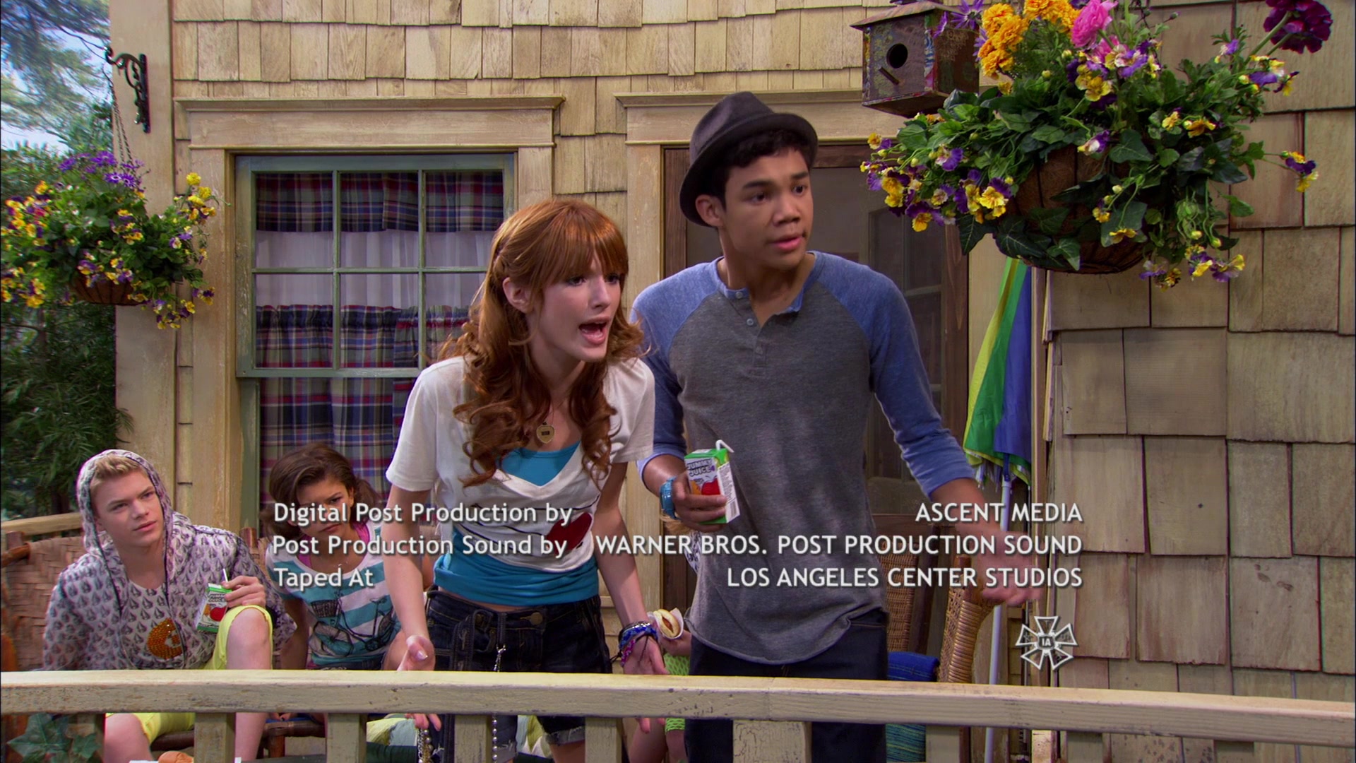 Shake_It_Up_S01E20_1080p_BTD_003117.jpg Shake_It_Up_S01E20_1080p_BTD_003117.jpg