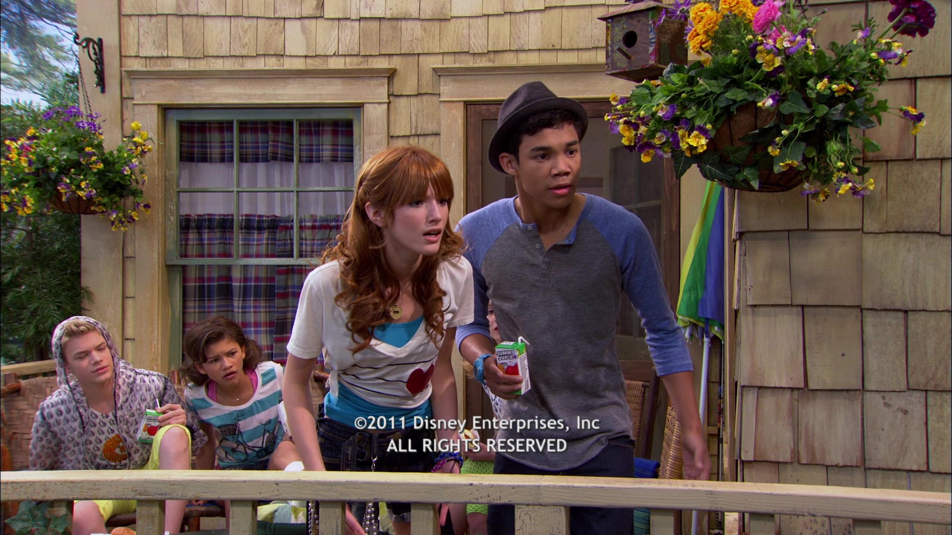 Shake_It_Up_S01E20_1080p_BTD_003120.jpg
