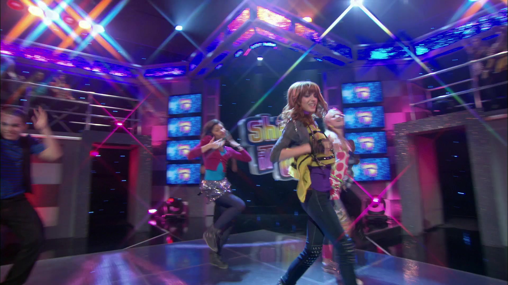 Shake_It_Up_S01E21_1080p_BTD_000181.jpg Shake_It_Up_S01E21_1080p_BTD_000181.jpg