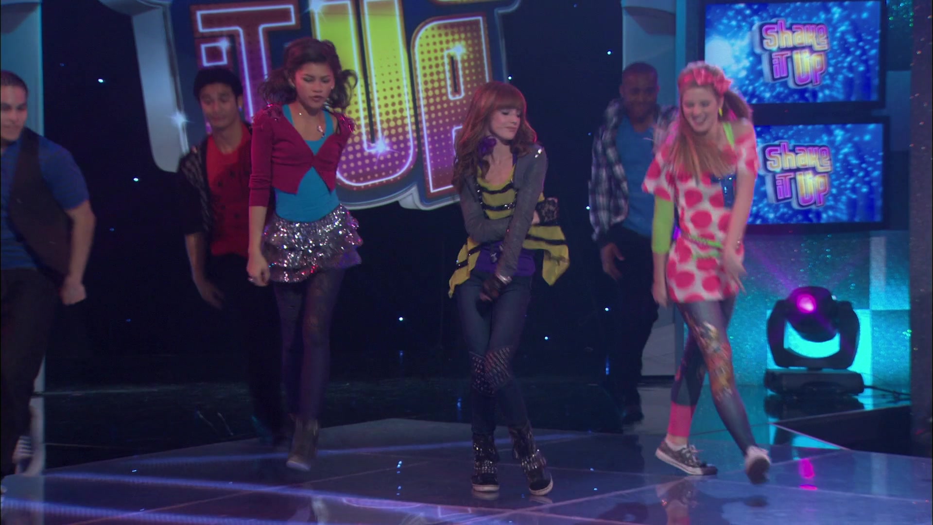 Shake_It_Up_S01E21_1080p_BTD_000196.jpg