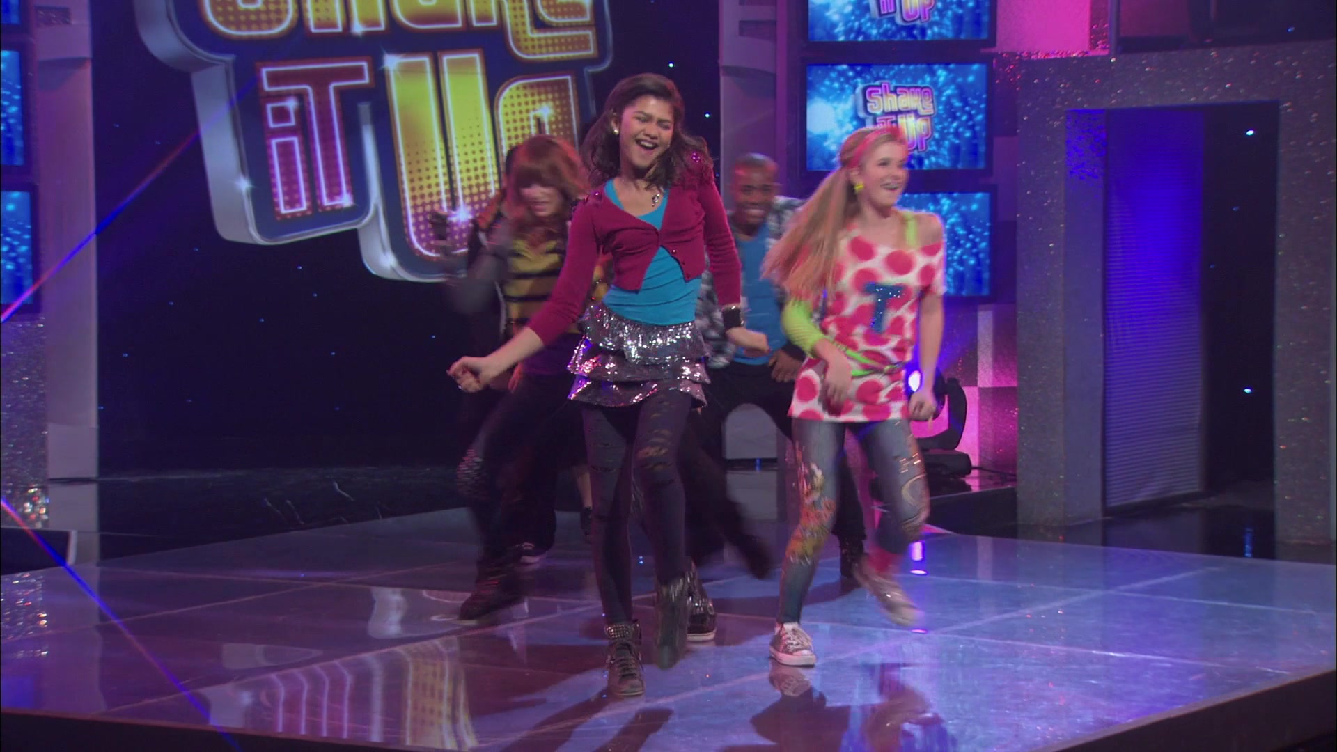 Shake_It_Up_S01E21_1080p_BTD_000217.jpg
