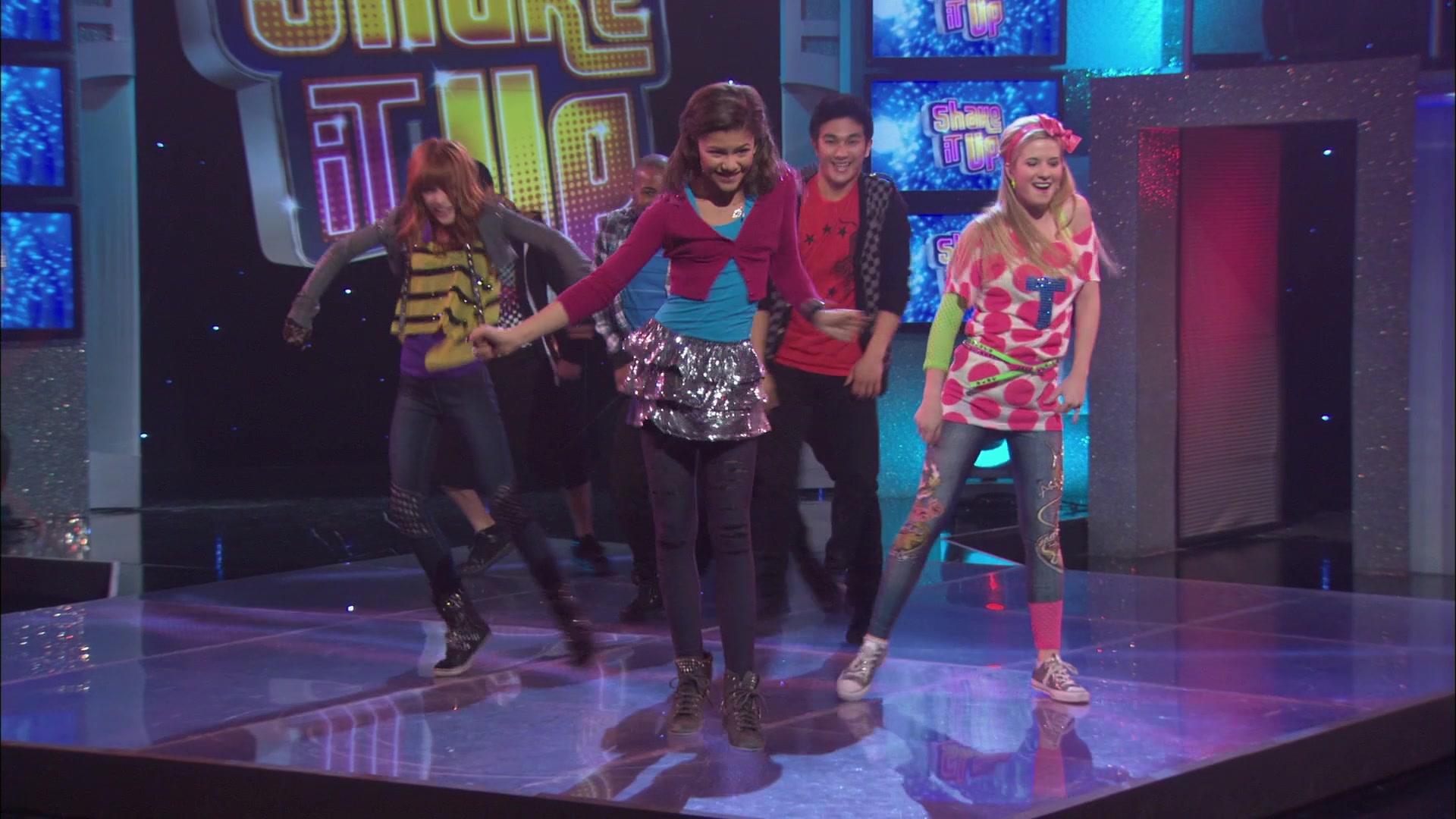 Shake_It_Up_S01E21_1080p_BTD_000218.jpg