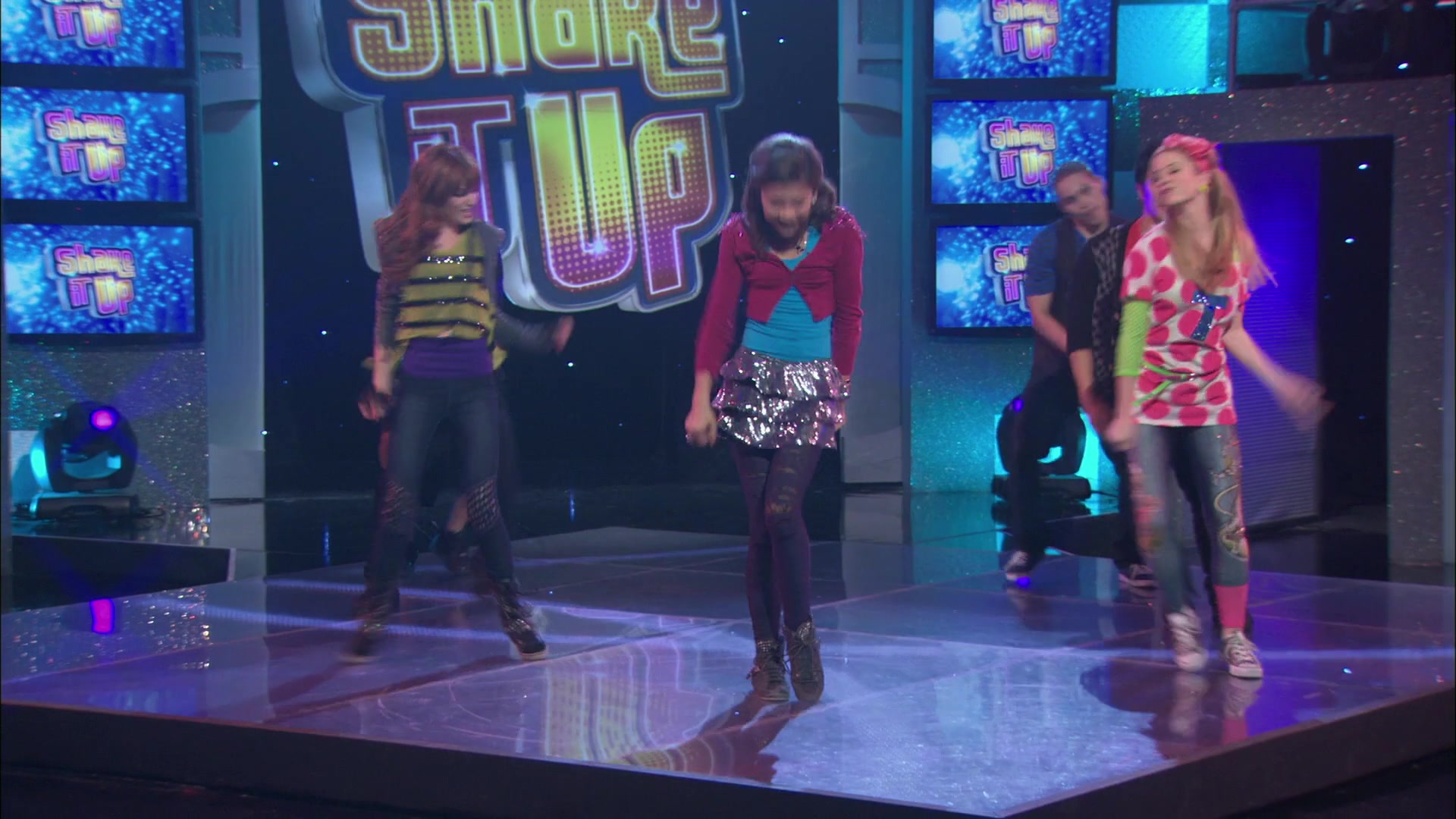 Shake_It_Up_S01E21_1080p_BTD_000225.jpg Shake_It_Up_S01E21_1080p_BTD_000225.jpg