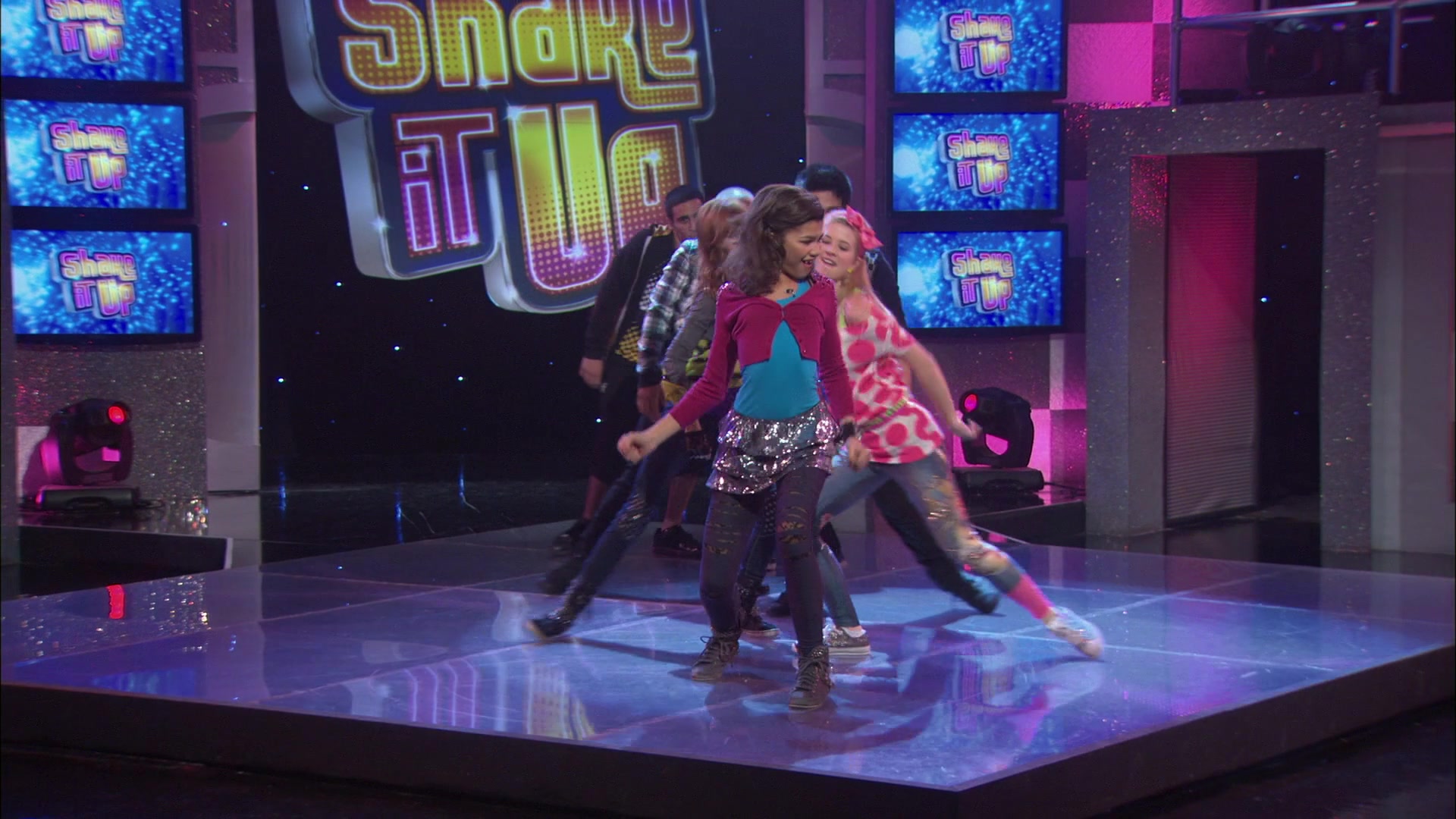 Shake_It_Up_S01E21_1080p_BTD_000227.jpg Shake_It_Up_S01E21_1080p_BTD_000227.jpg
