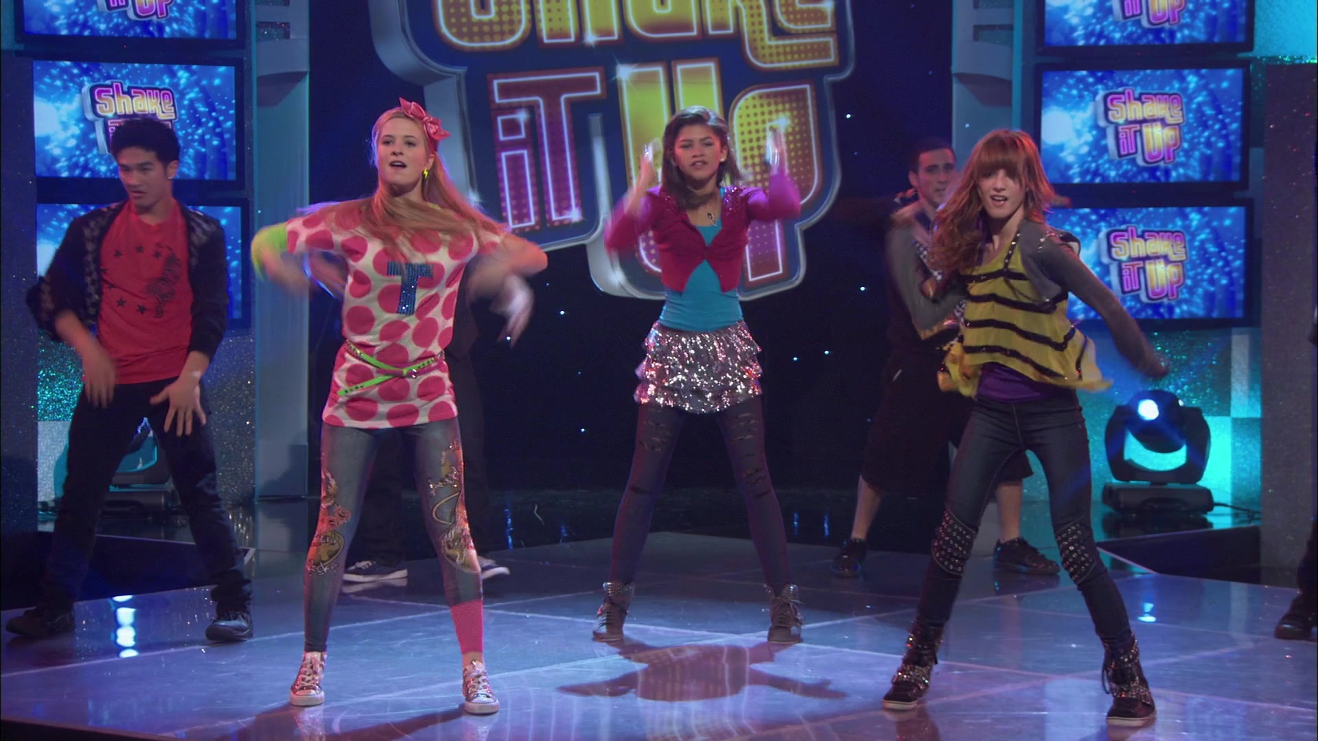 Shake_It_Up_S01E21_1080p_BTD_000244.jpg
