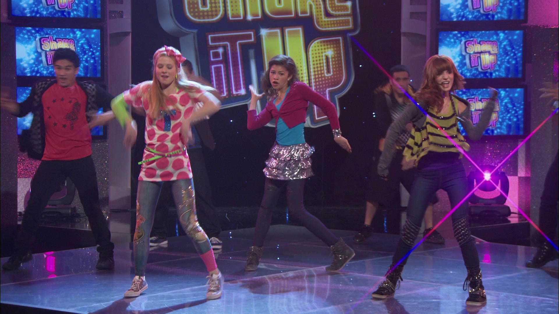 Shake_It_Up_S01E21_1080p_BTD_000245.jpg