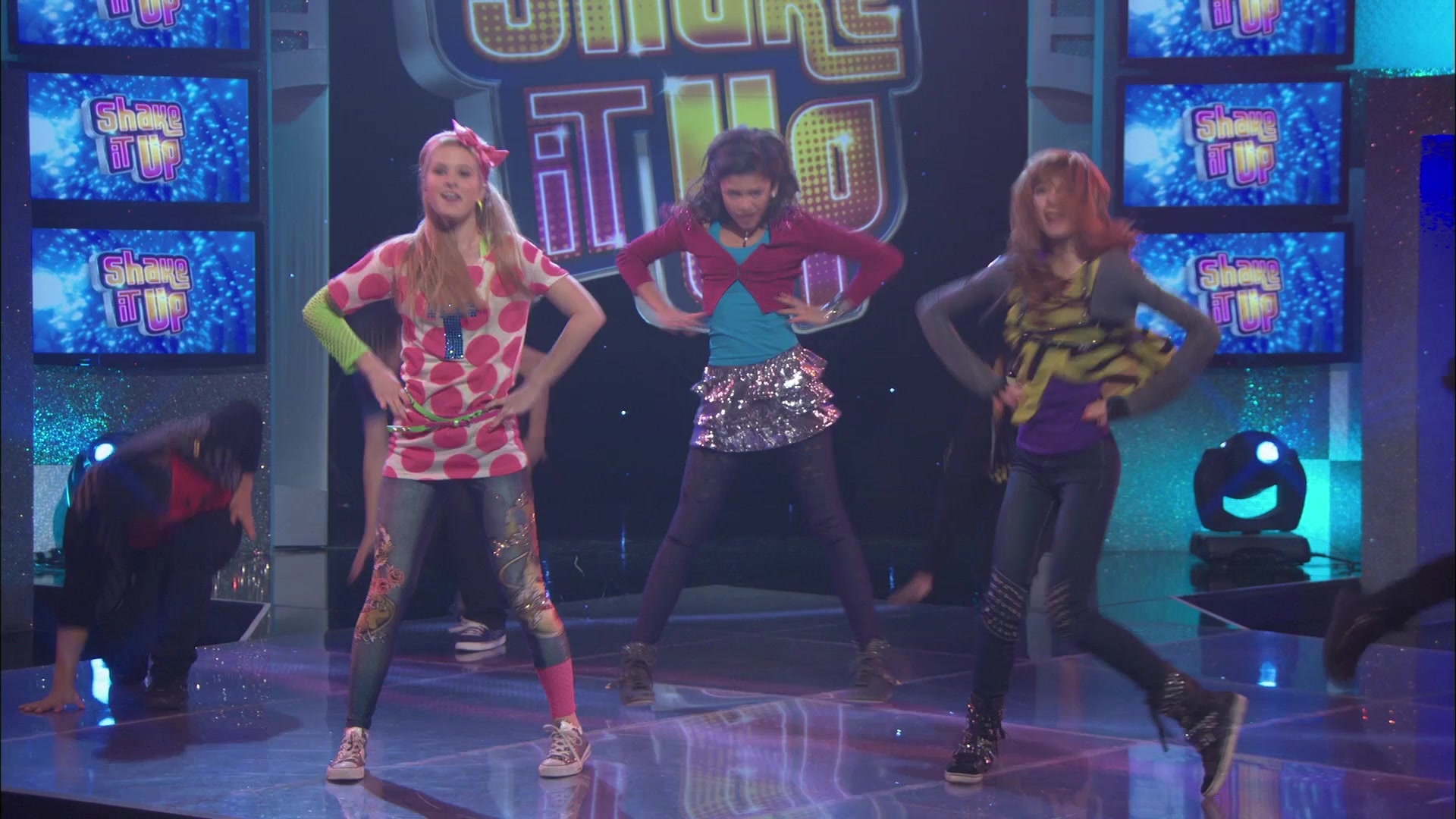 Shake_It_Up_S01E21_1080p_BTD_000247.jpg Shake_It_Up_S01E21_1080p_BTD_000247.jpg