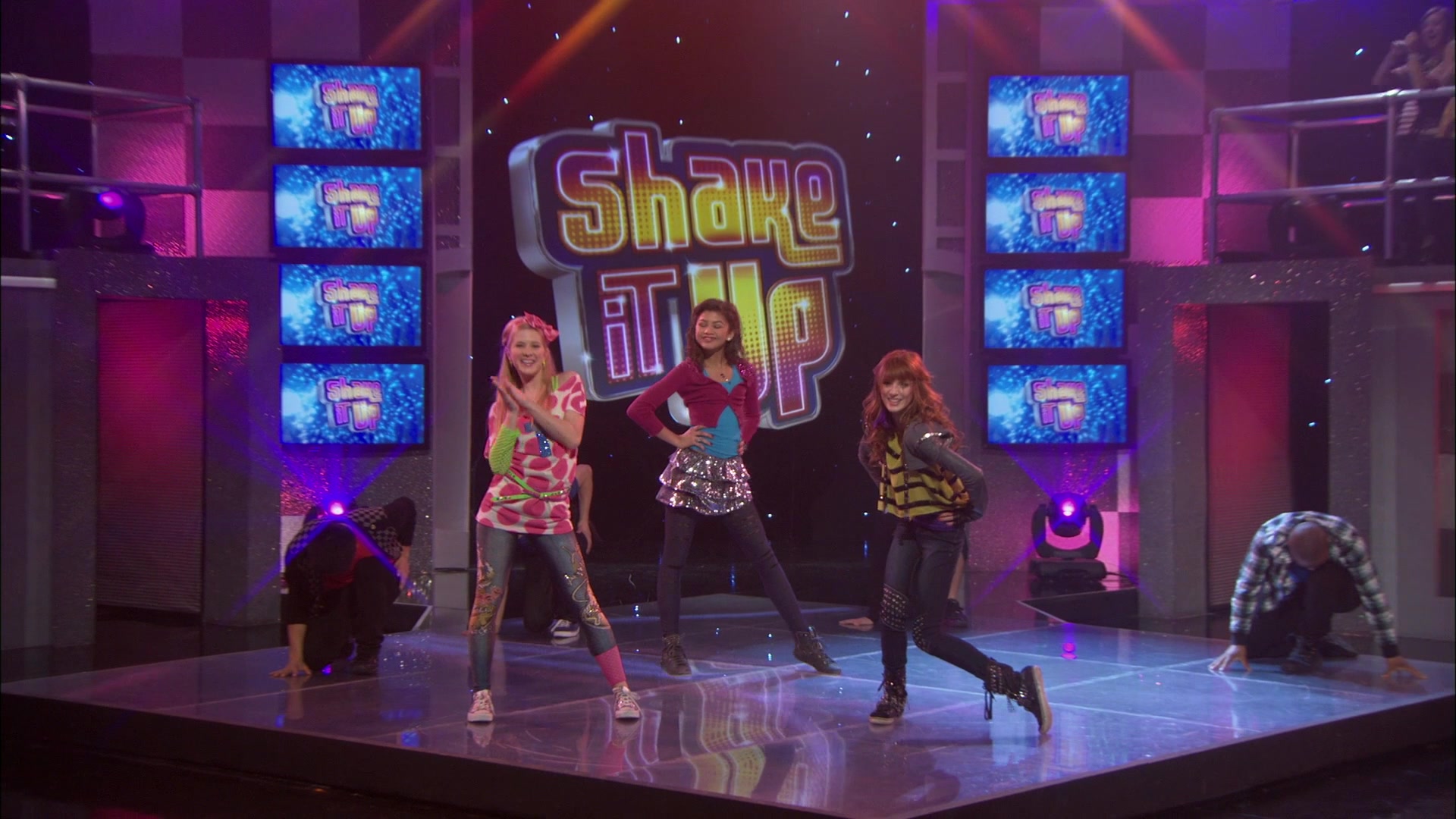 Shake_It_Up_S01E21_1080p_BTD_000253.jpg