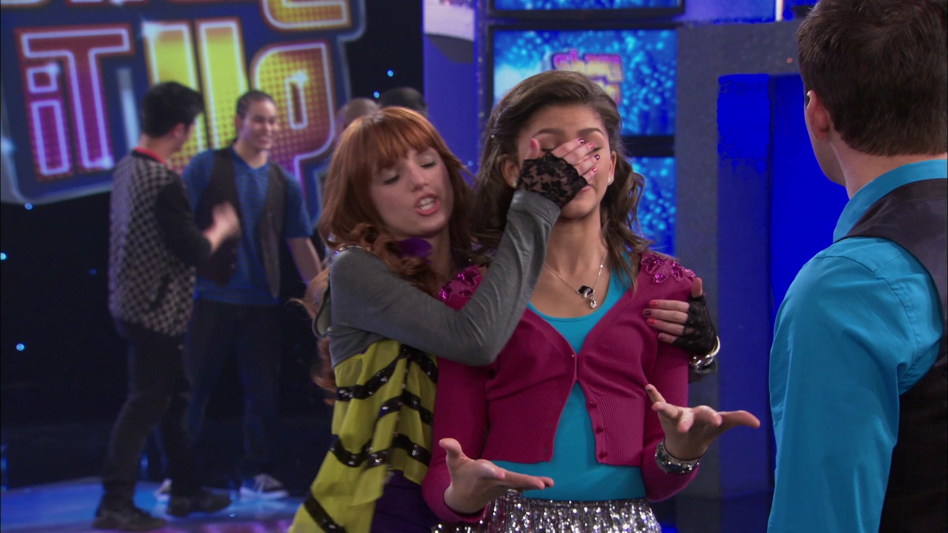 Shake_It_Up_S01E21_1080p_BTD_000301.jpg