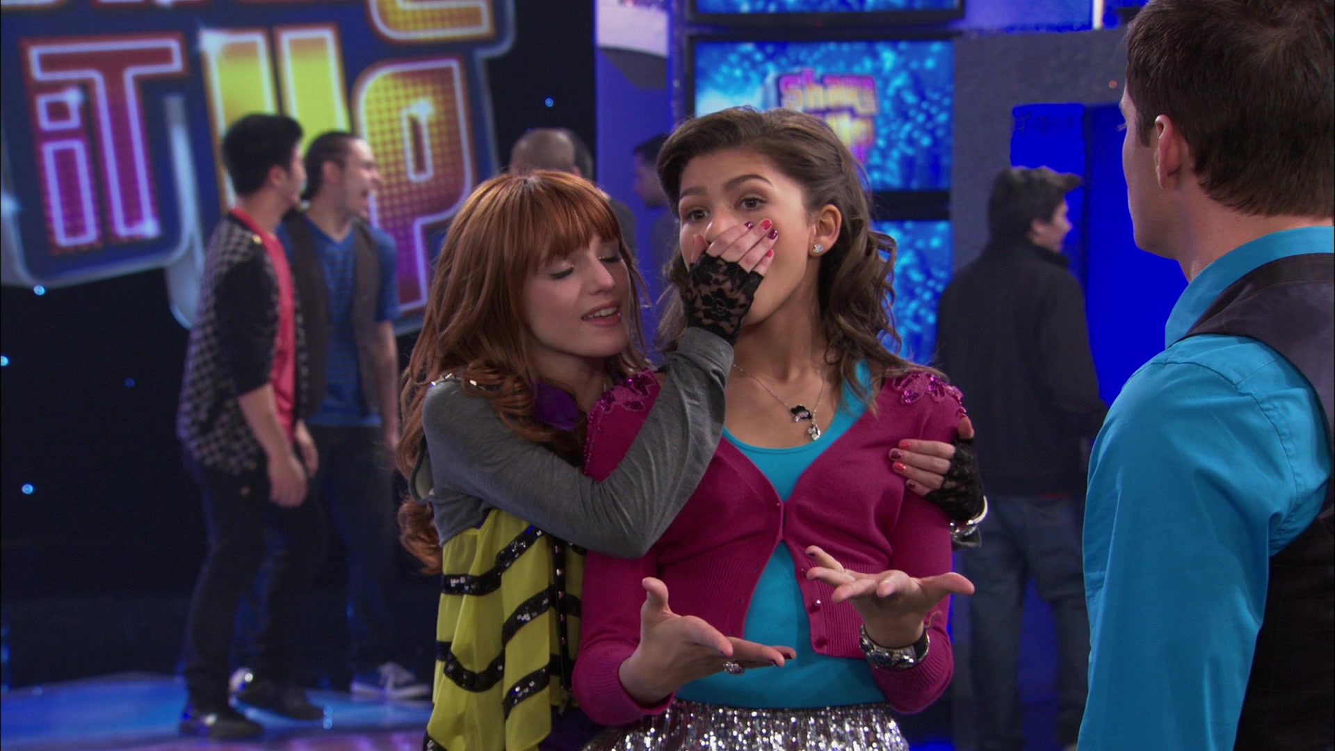 Shake_It_Up_S01E21_1080p_BTD_000304.jpg