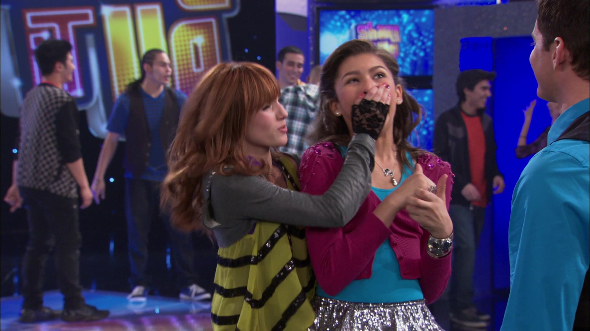 Shake_It_Up_S01E21_1080p_BTD_000312.jpg