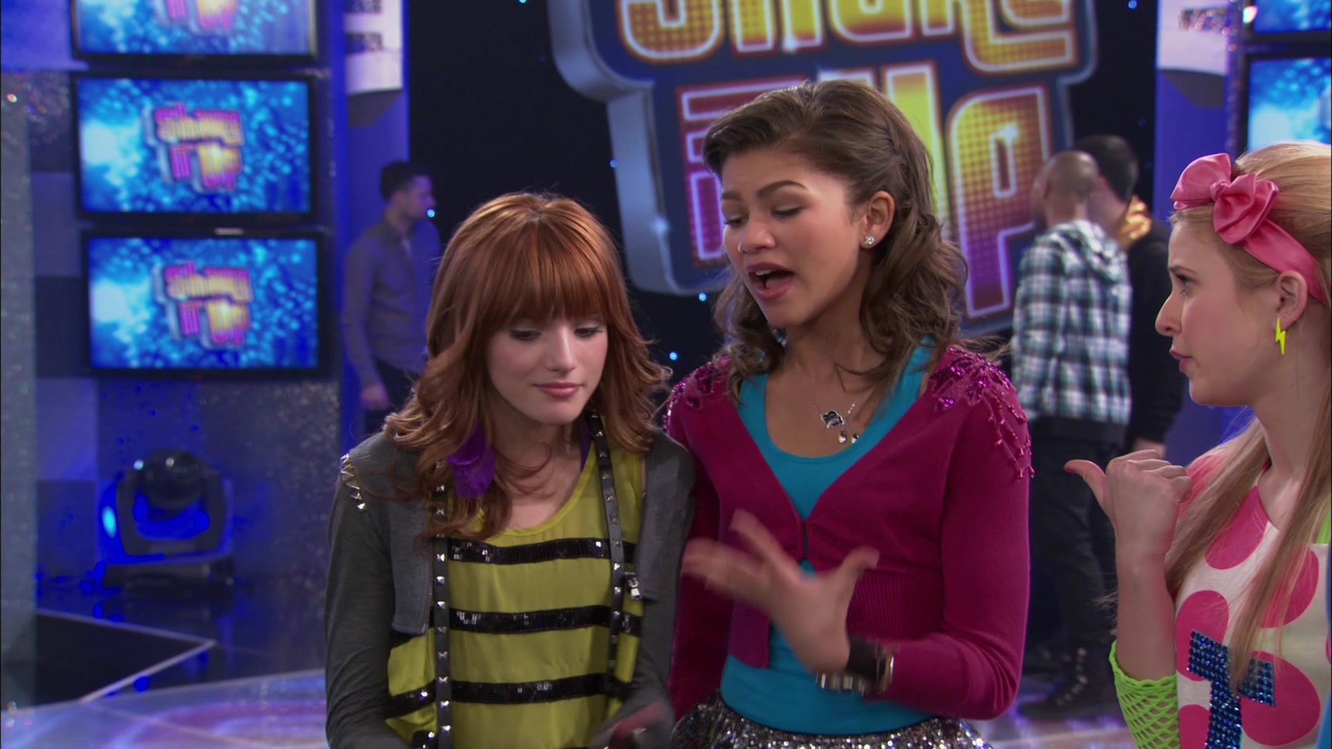 Shake_It_Up_S01E21_1080p_BTD_000345.jpg Shake_It_Up_S01E21_1080p_BTD_000345.jpg